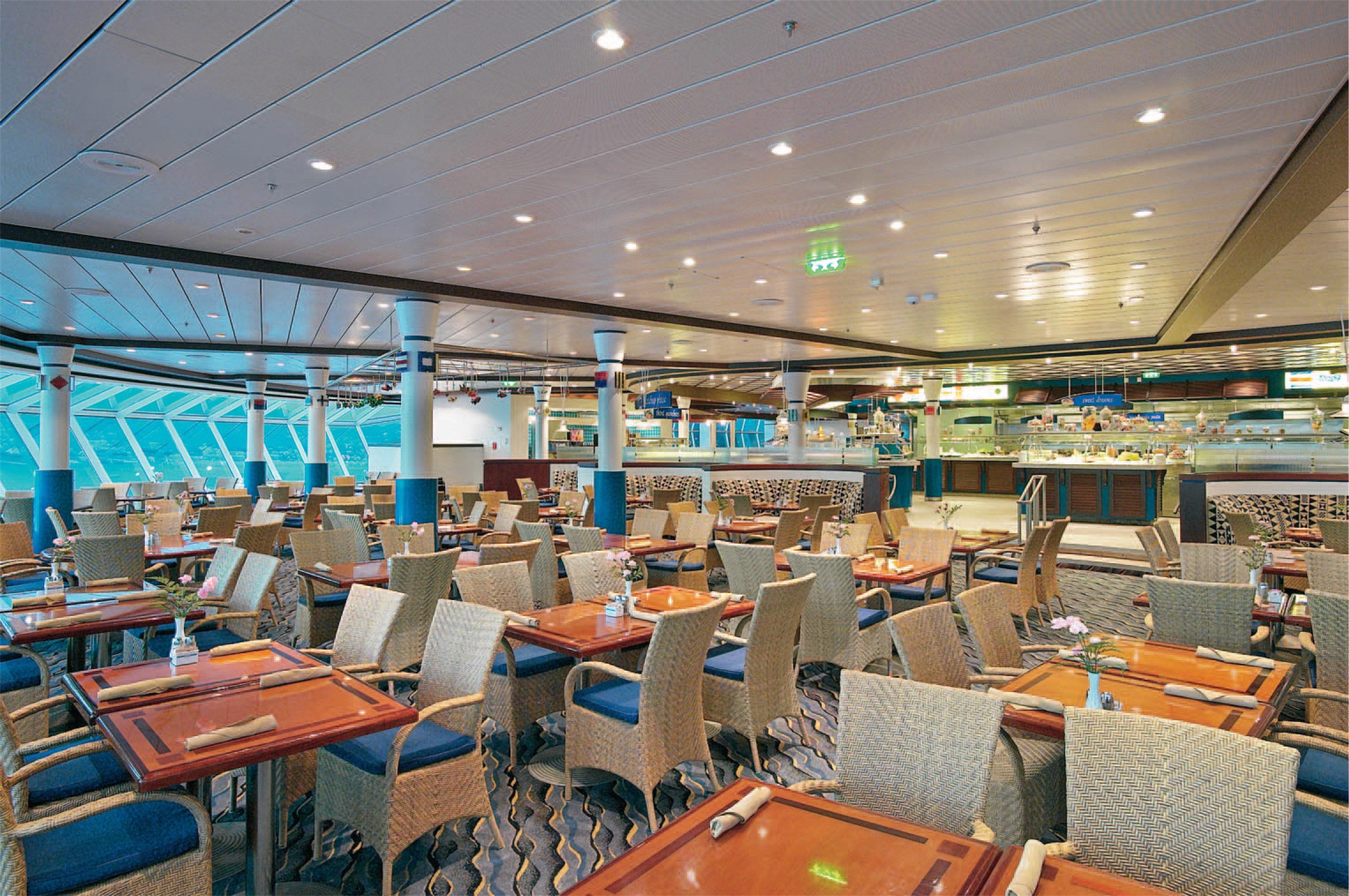 Mariner of the Seas - Windjammer Cafe