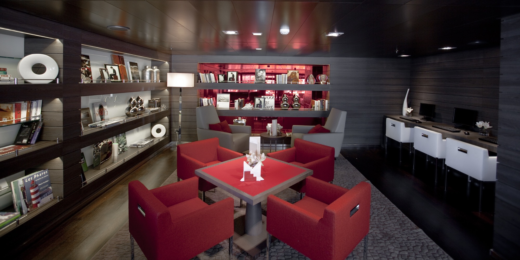 Le Boréal - The Observatory Lounge