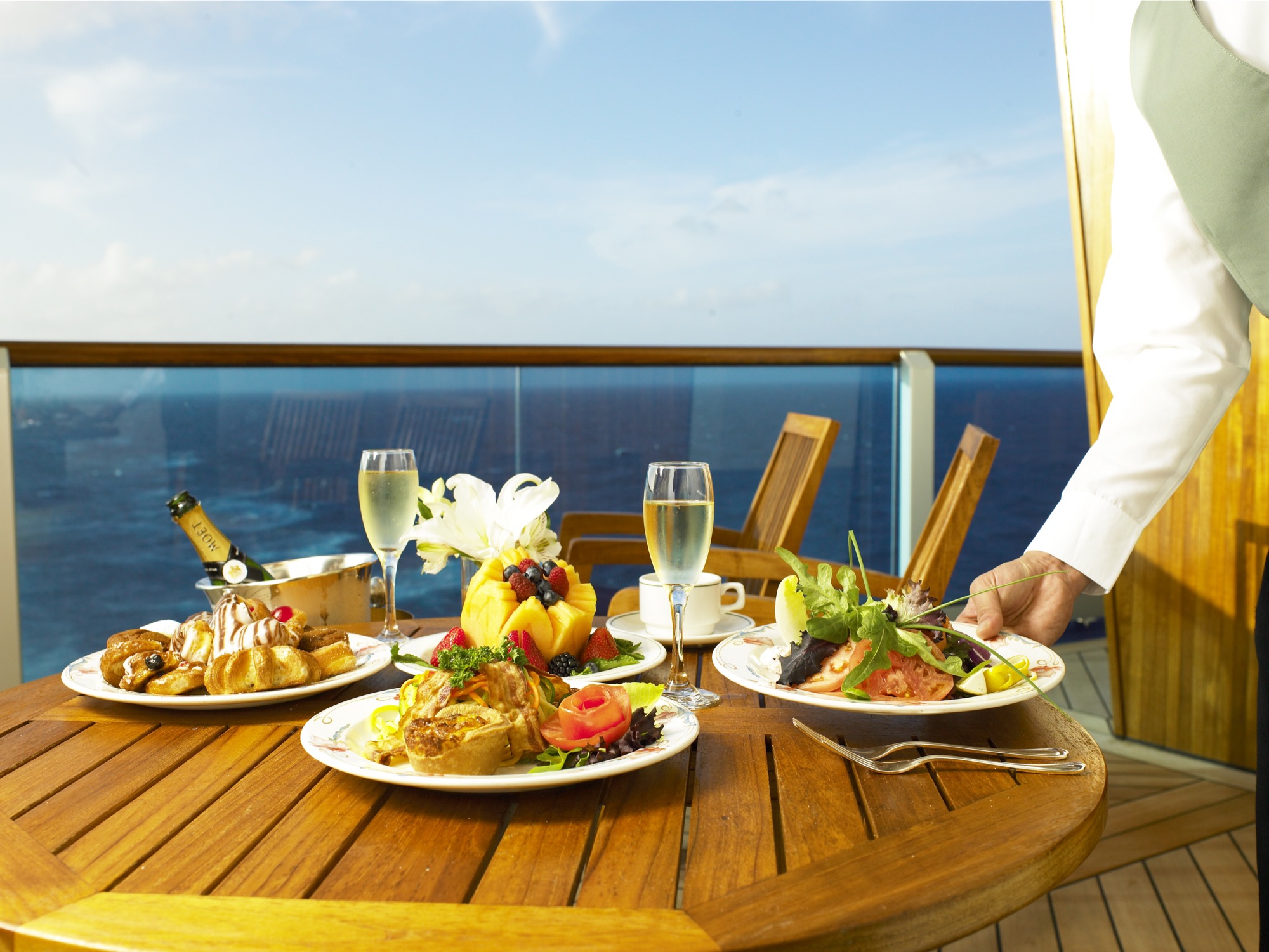 Regal Princess - Ultimate Balcony Dining