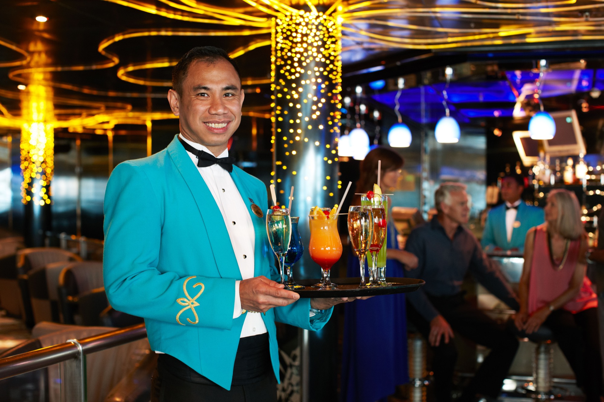 Regal Princess - Club 6