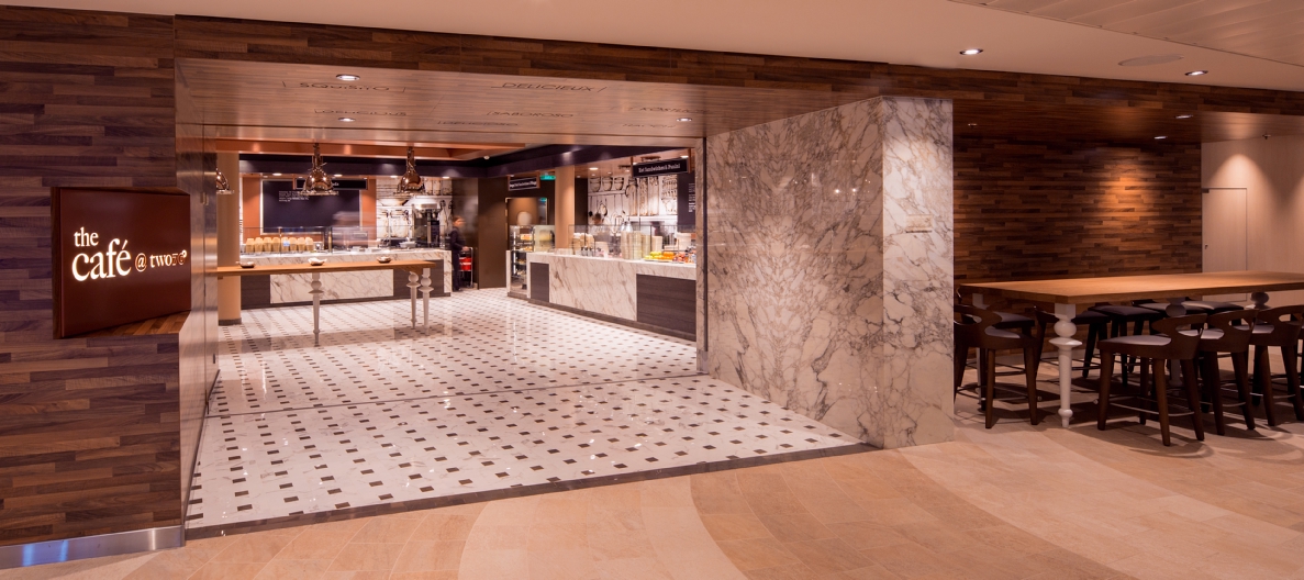 Ovation of the Seas - The Cafe @Two70