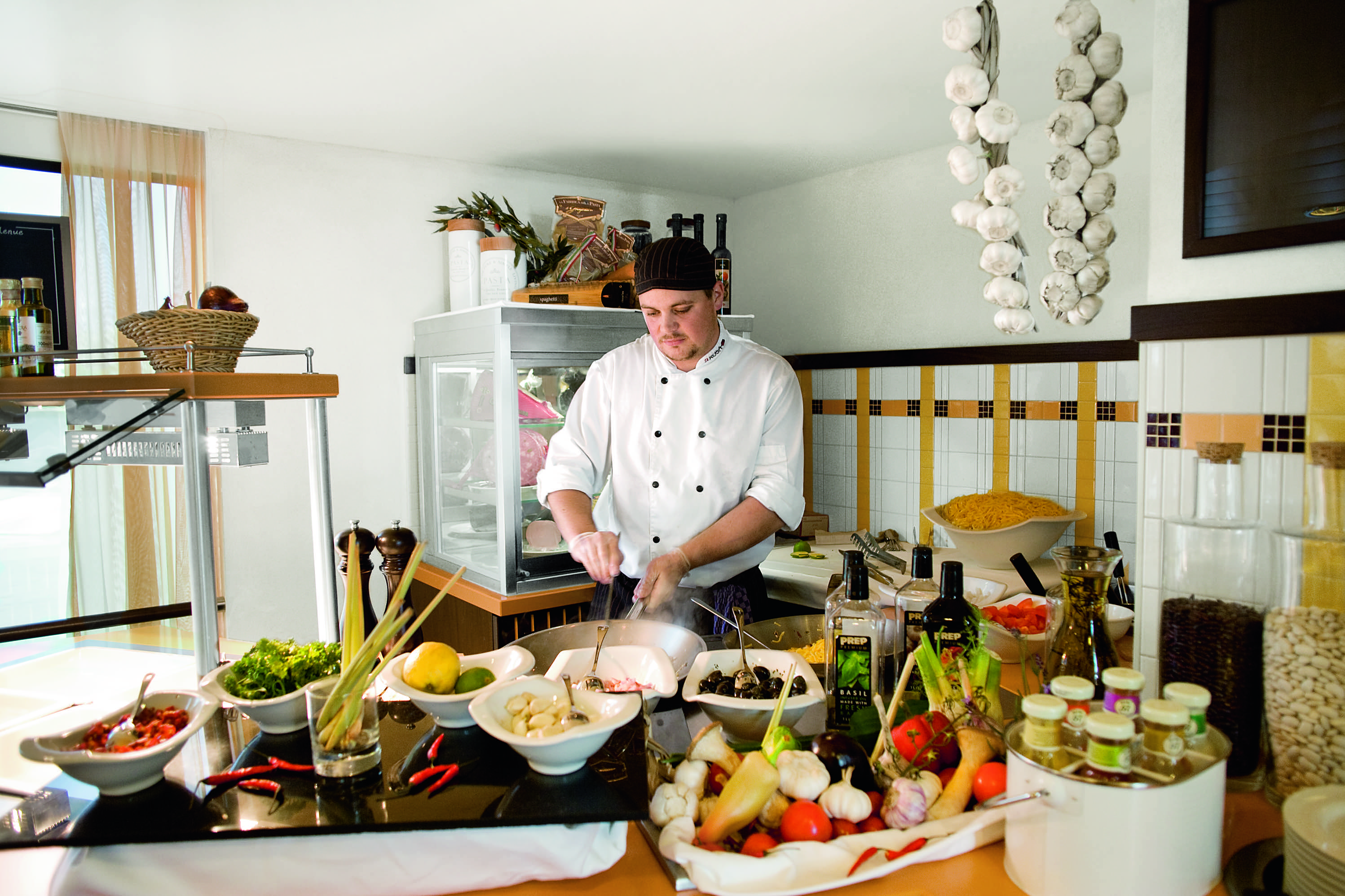 A-ROSA AQUA - The Market Restaurant