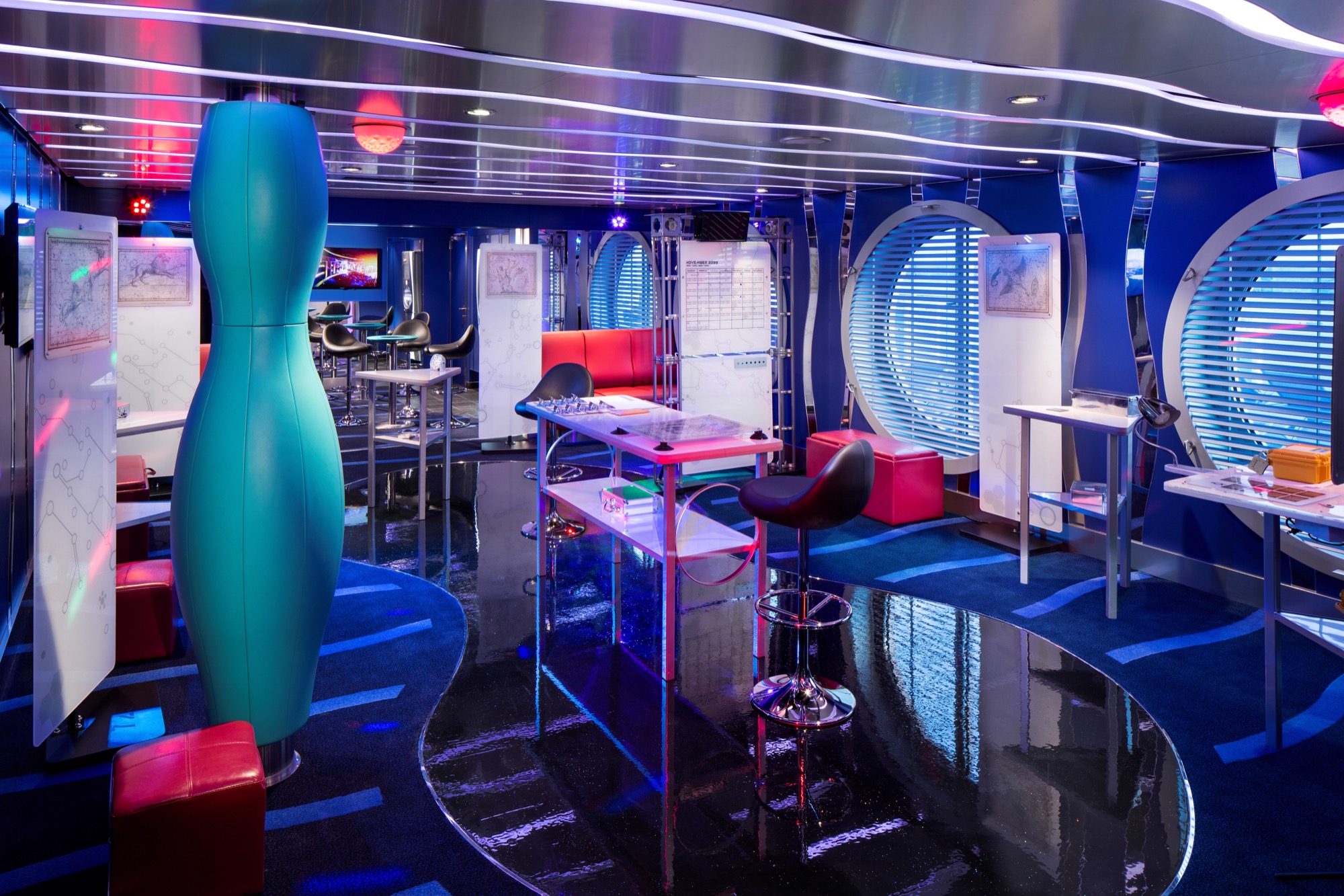 Symphony of the Seas - Teen Lounge