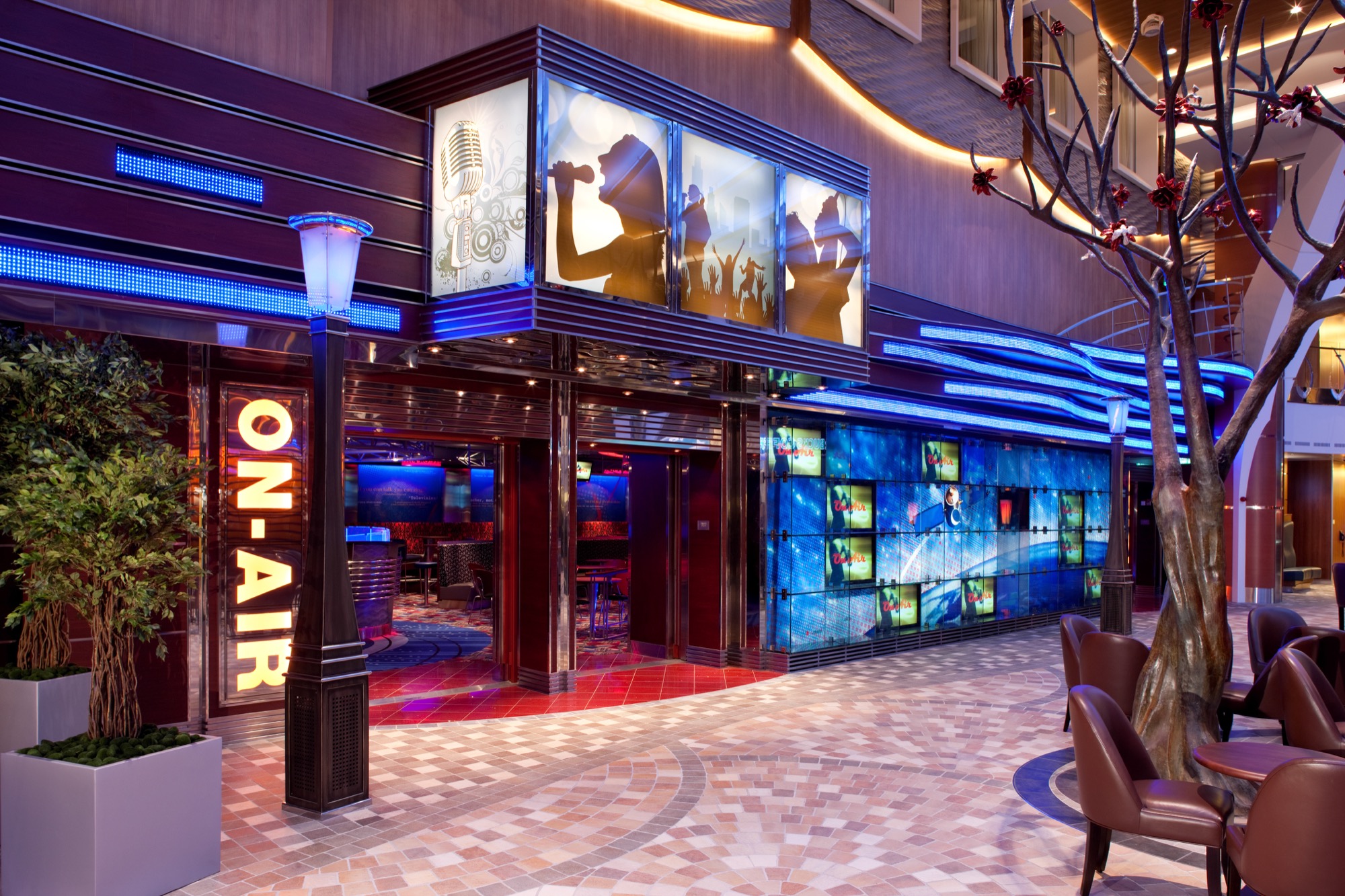 Harmony of the Seas - On Air Club