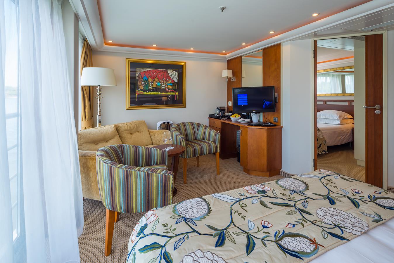 Suite cabin