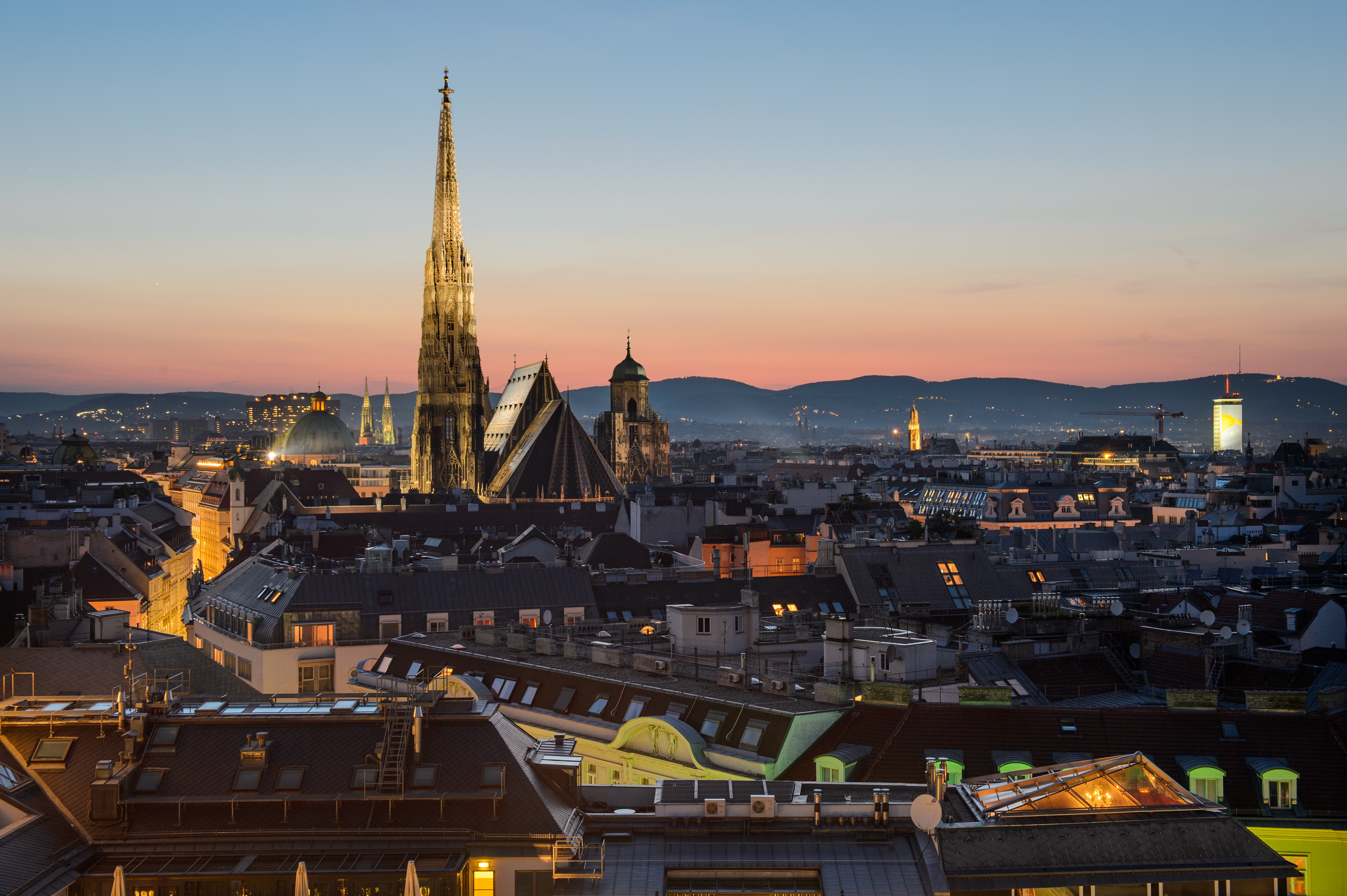 Delightful Danube & Prague