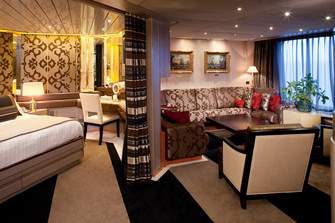 Veendam_Pinnacle_Suite.jpg