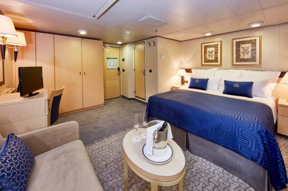 Britannia Deluxe Inside