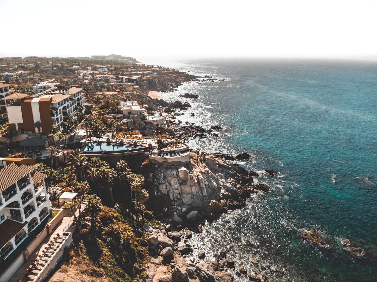 Viktor Hughes, Cabo San Lucas