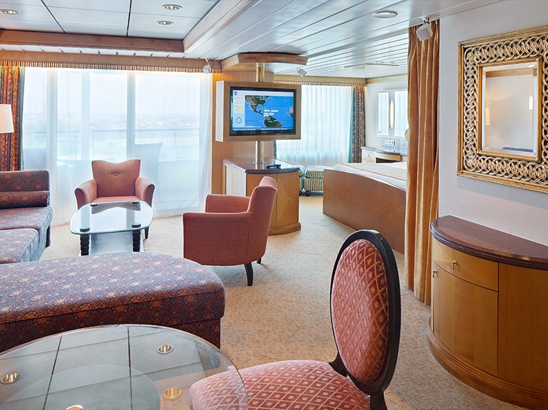 Adventure of the Seas: Owner's Suite - 1 bedroom