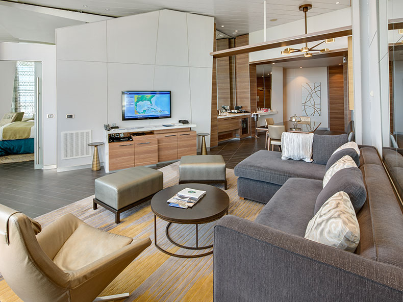 Allure of the Seas: Owner’s Panoramic Suite - 1 Bedroom