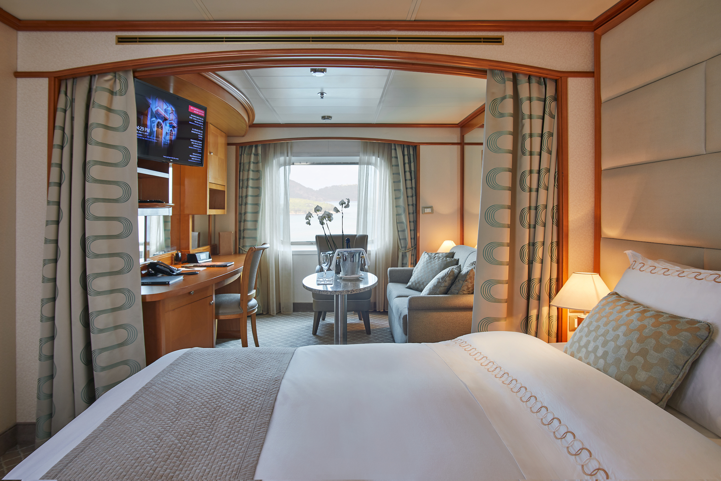 Silversea Cruises - Silver Whisper - Vista Suite 2.jpg
