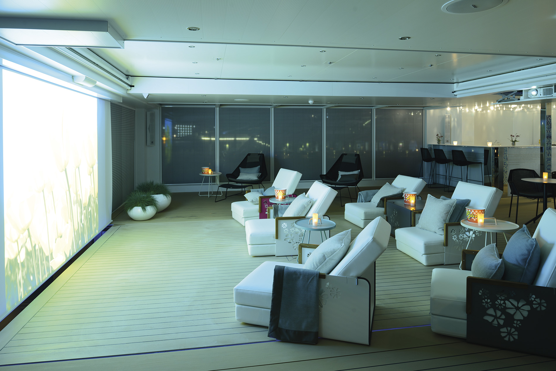 Daytime Pool & Bar/Evening Cinema