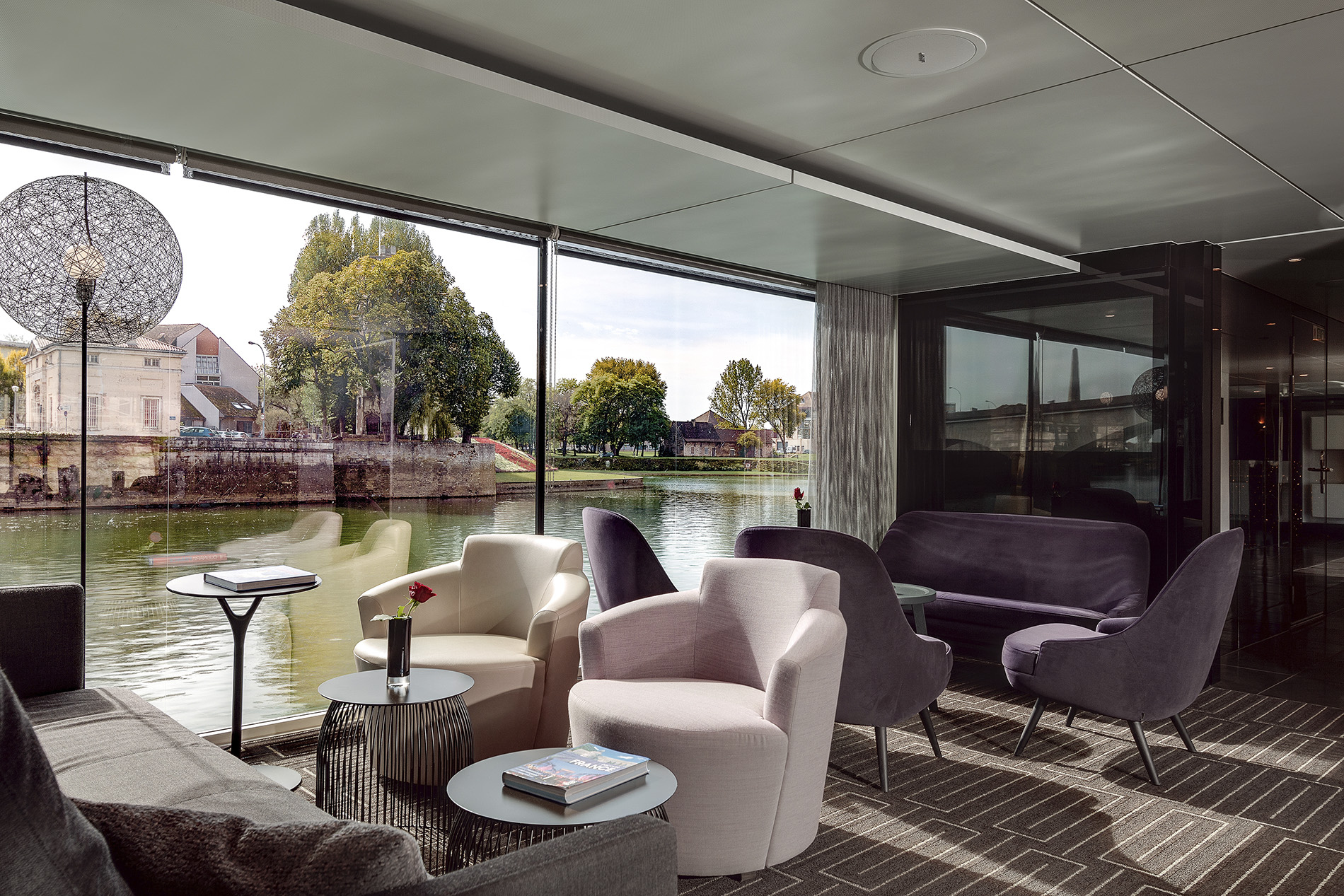 Horizon Bar & Lounge