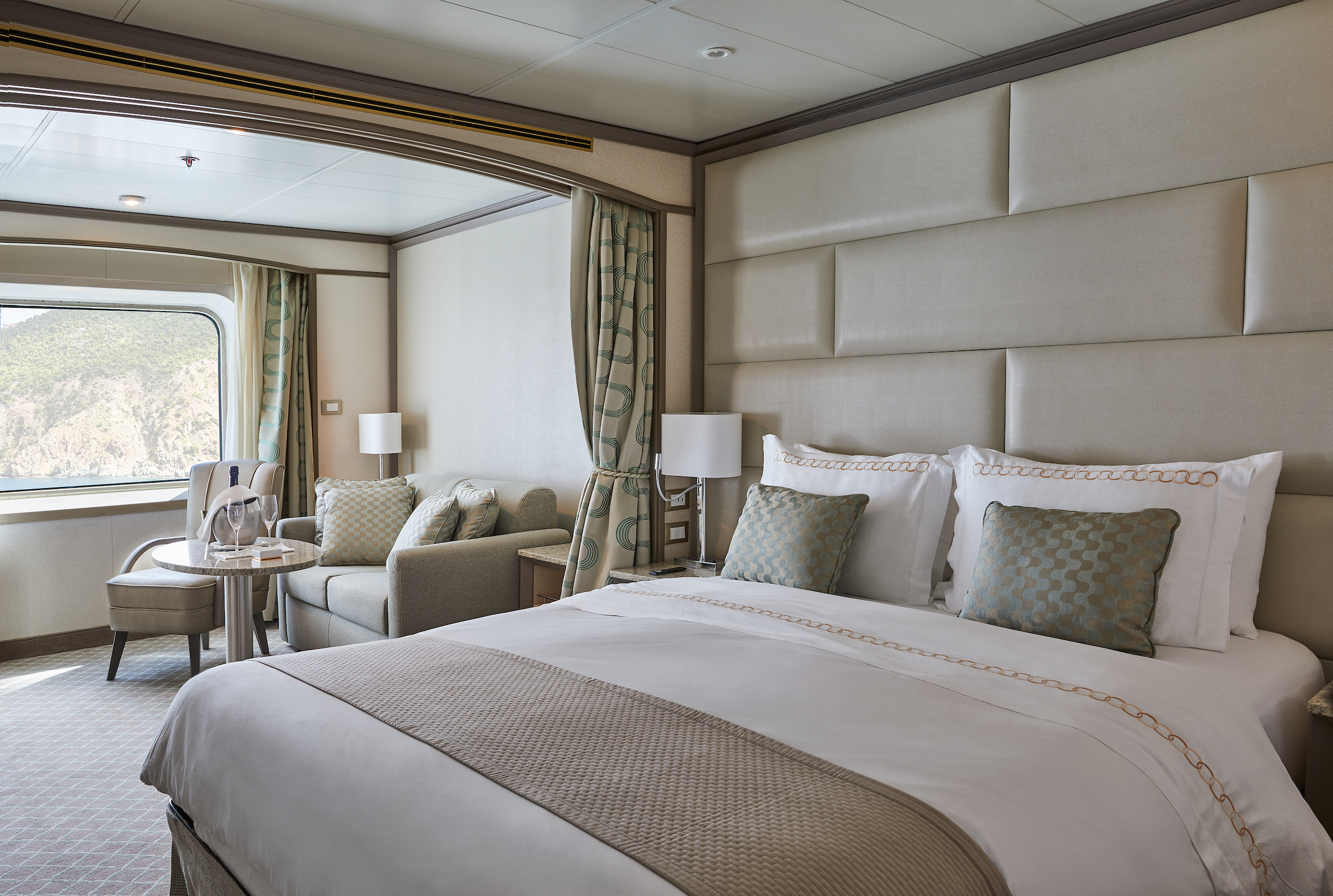 Silversea - Silver Shadow - Vista Suite.jpg