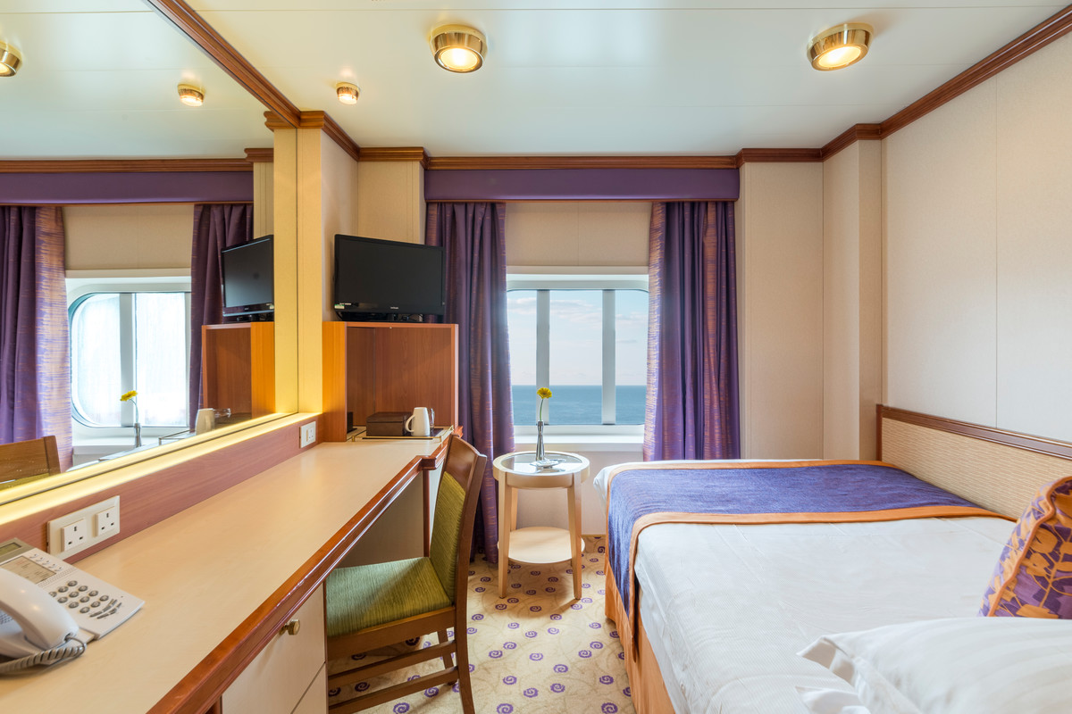 P&O Cruises Ventura Single Outside 1.jpg