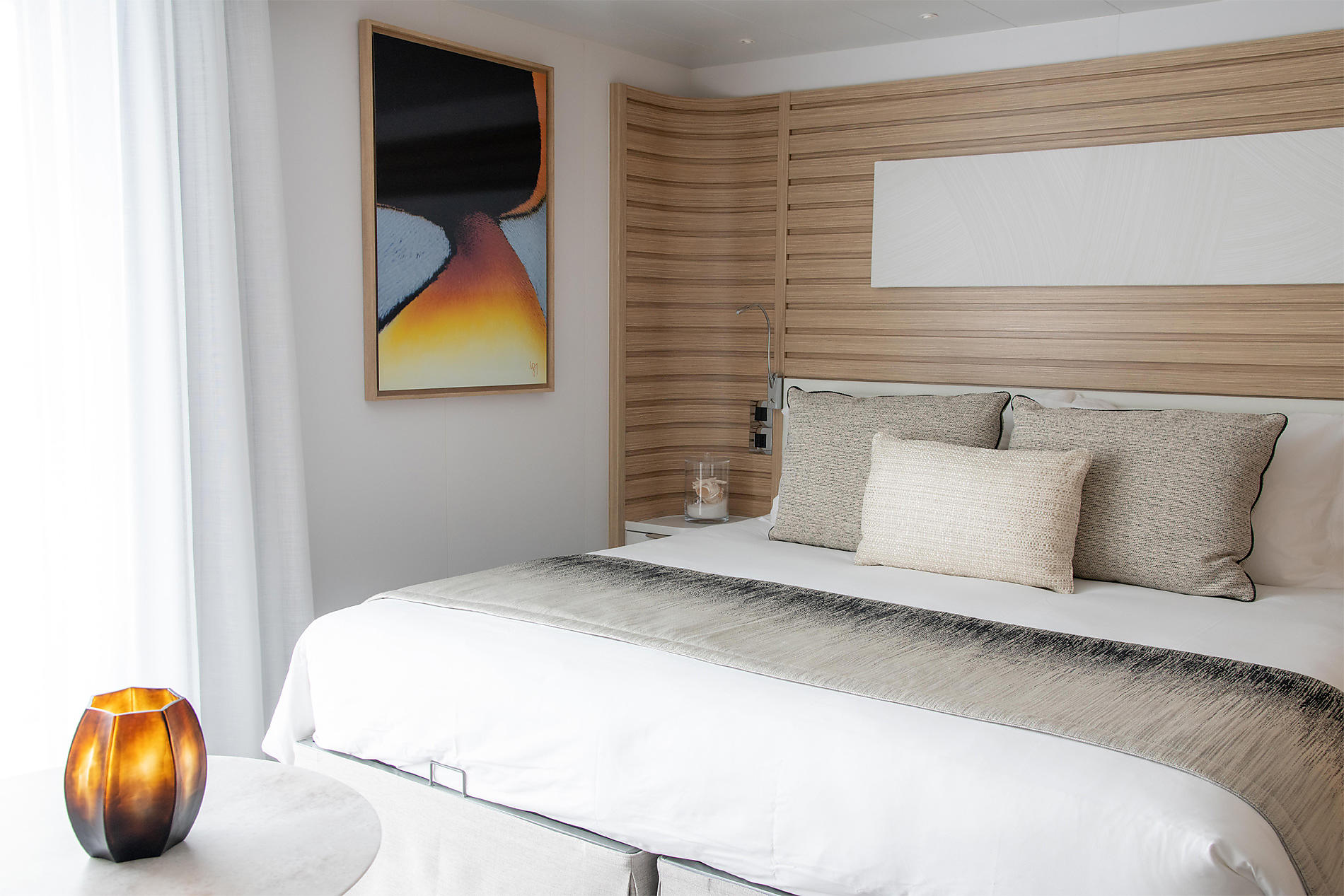 Ponant Le Bellot Deluxe Suite 1.jpeg