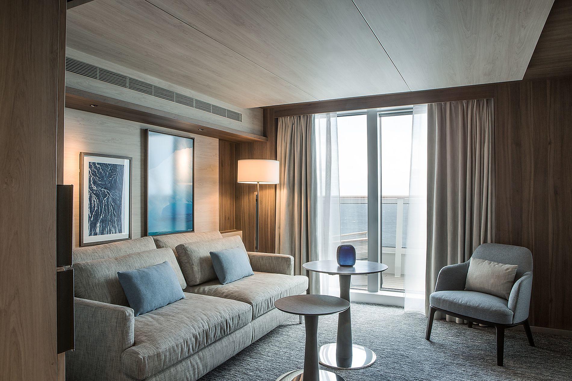 Ponant Le Commandant Charcot Privilege Suite 9.jpg