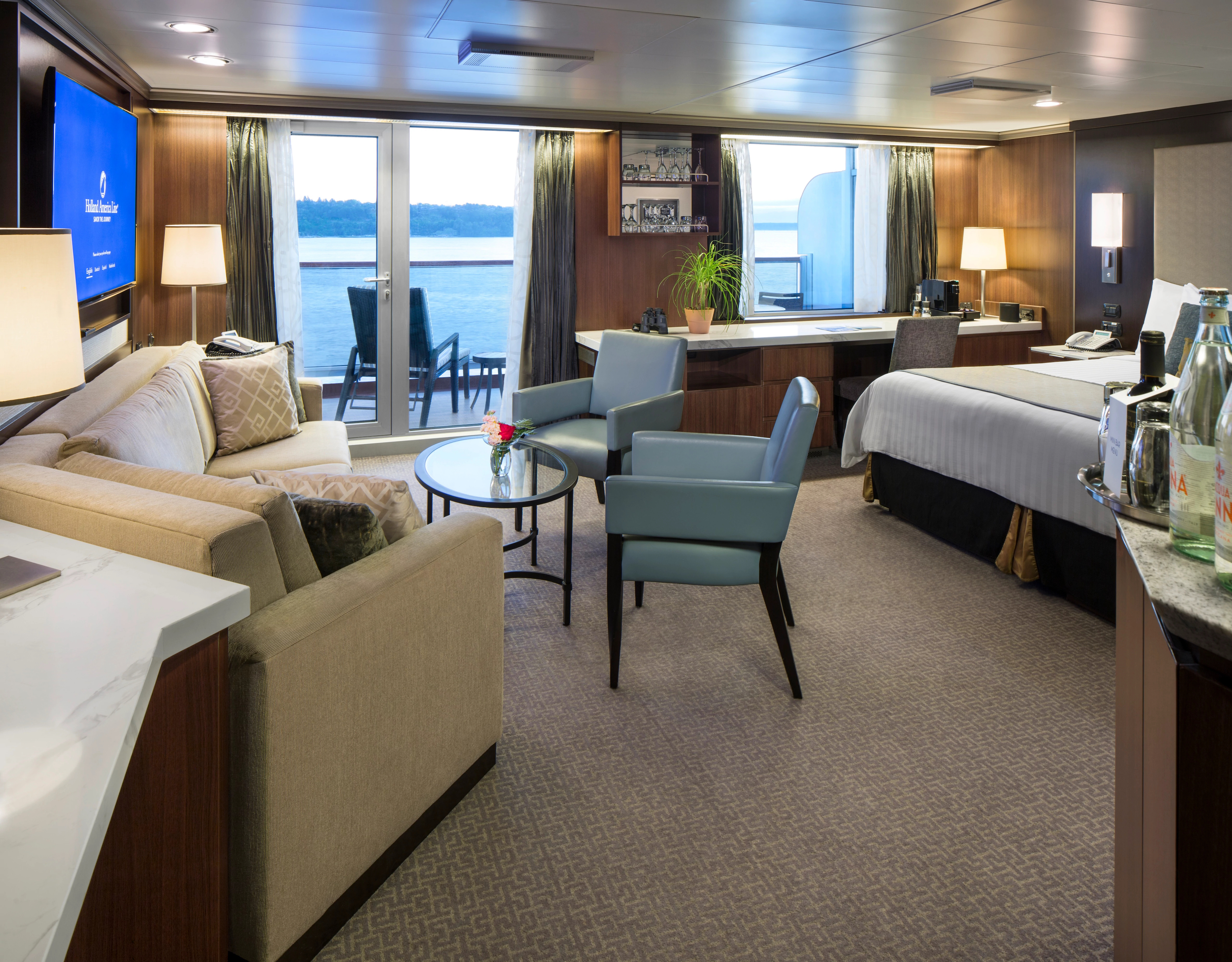 Holland America Nieuw Amsterdam Neptune Suite 2