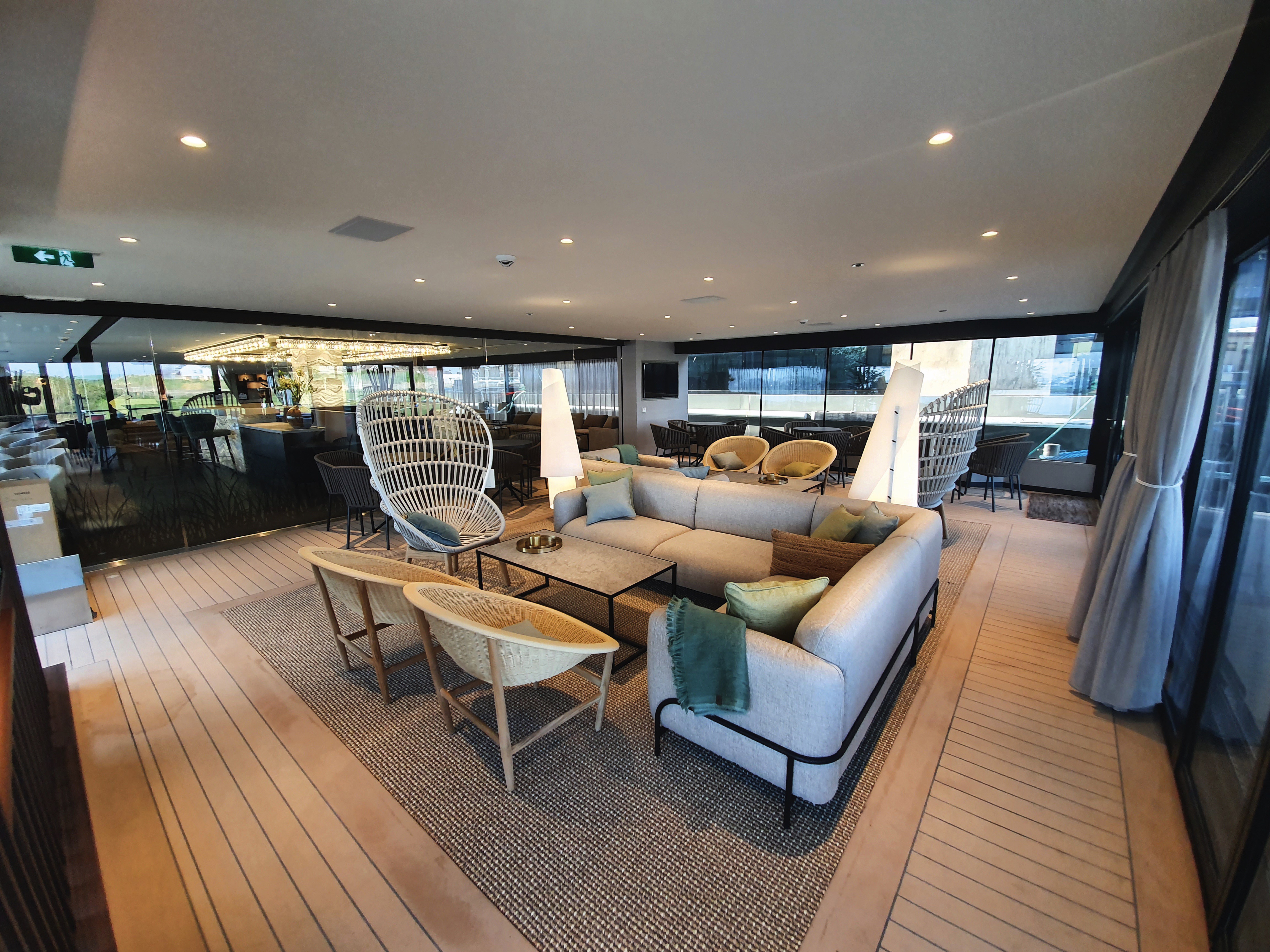 Alfresco Lounge