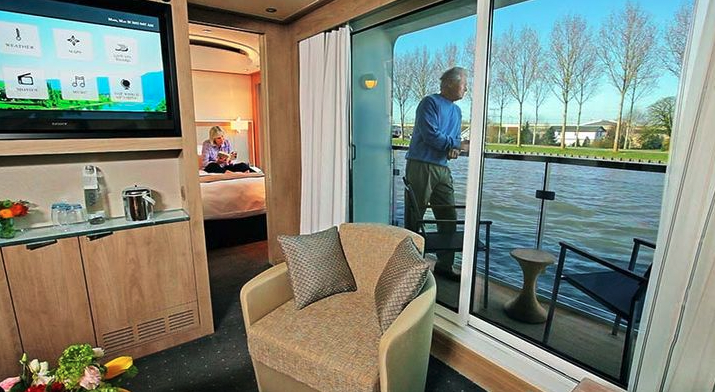 Viking River Cruises Viking Gymir Veranda Suite.png