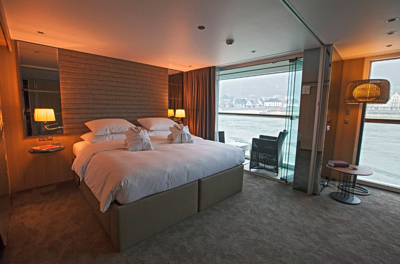 Scenic River Cruises Scenic Jewel Crystal Jade Royal Balcony Suite 0 ©Scenic River Cruises.png