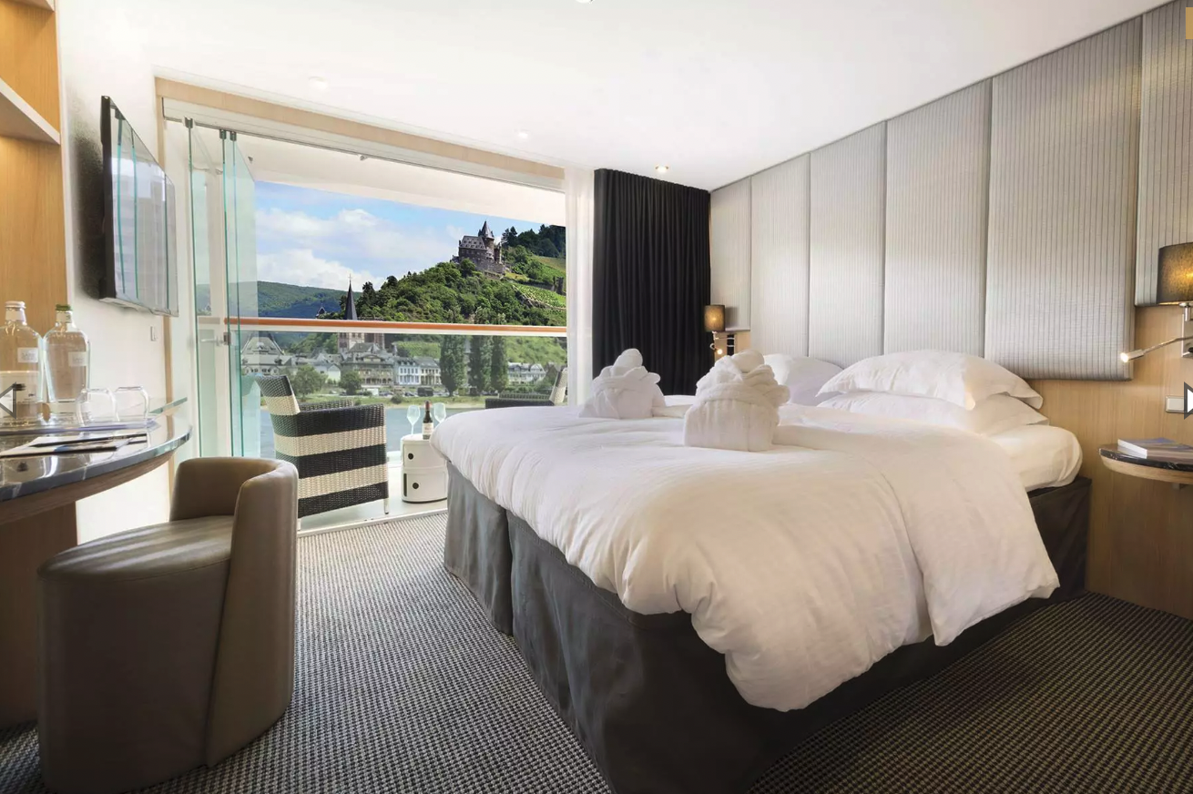 Scenic River Cruises Scenic Jasper Single Balcony Suite 2 ©Scenic River Cruises.png