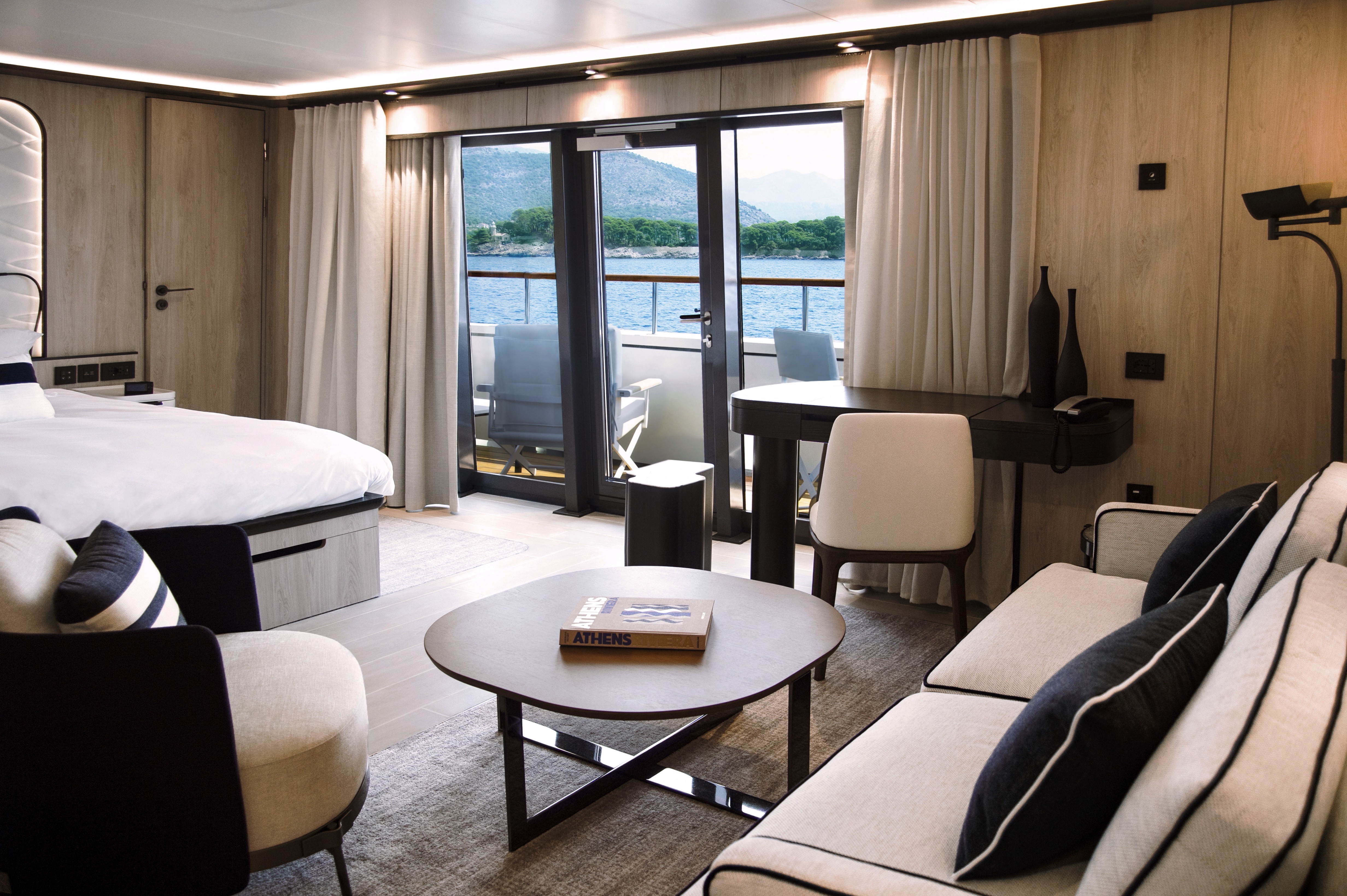 Ponant Le Ponant Alizé Privilège Suite With Balcony