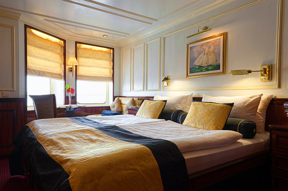 Star Clippers Royal Clipper Deluxe Outside Suite.jpeg