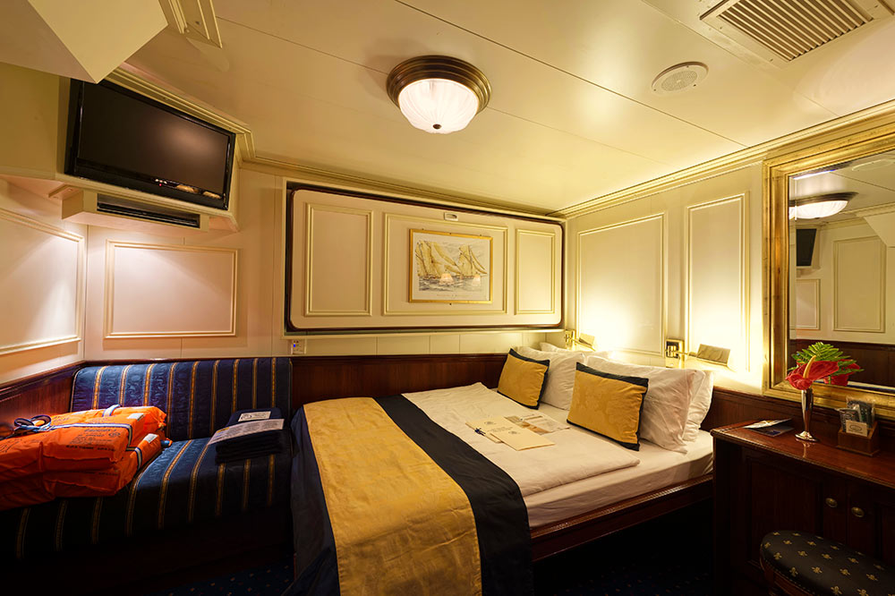 Star Clippers Royal Clipper Category 6.jpeg