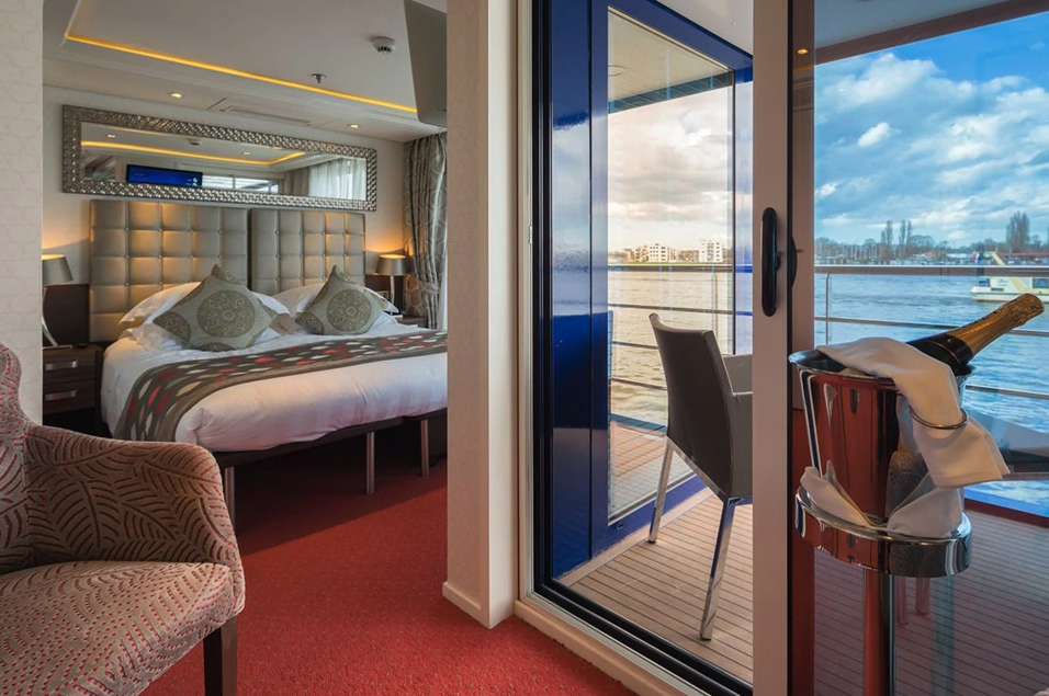 Suite cabin
