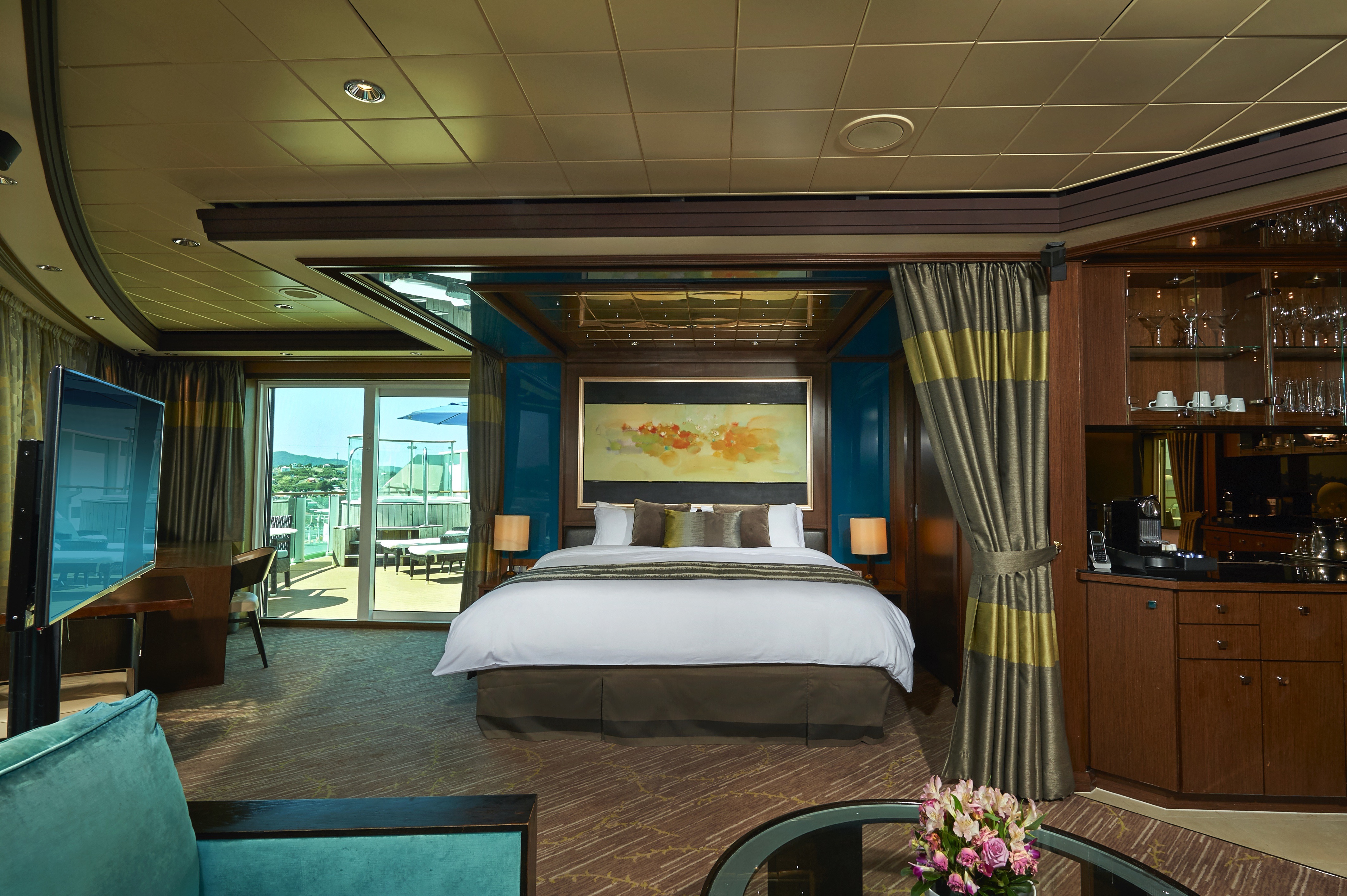 NCL Norwegian Gem The Haven Deluxe Owner's Suite with Large Balcony.jpeg