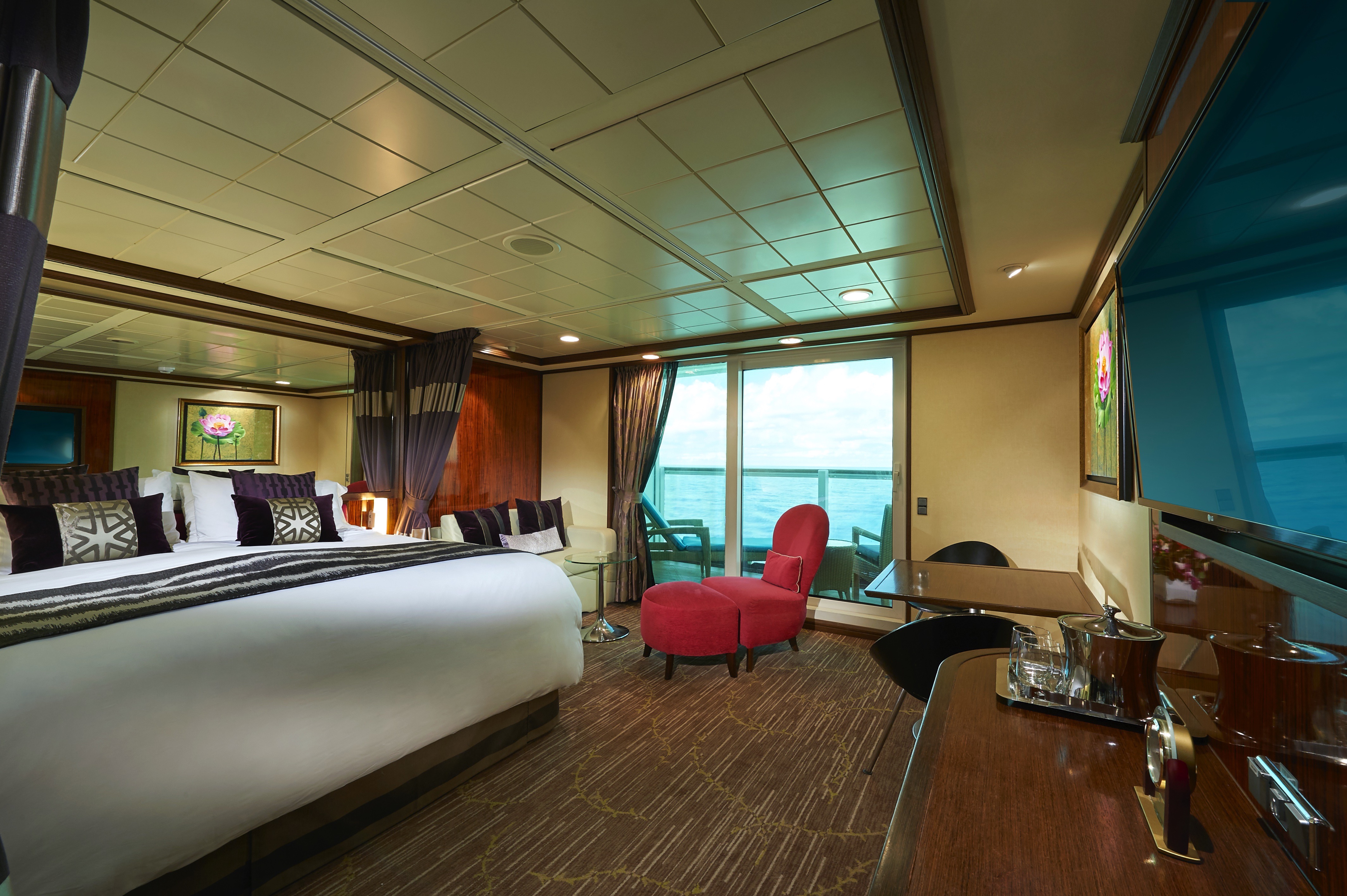 NCL Norwegian Gem Aft-Facing Penthouse with Large Balcony.jpeg