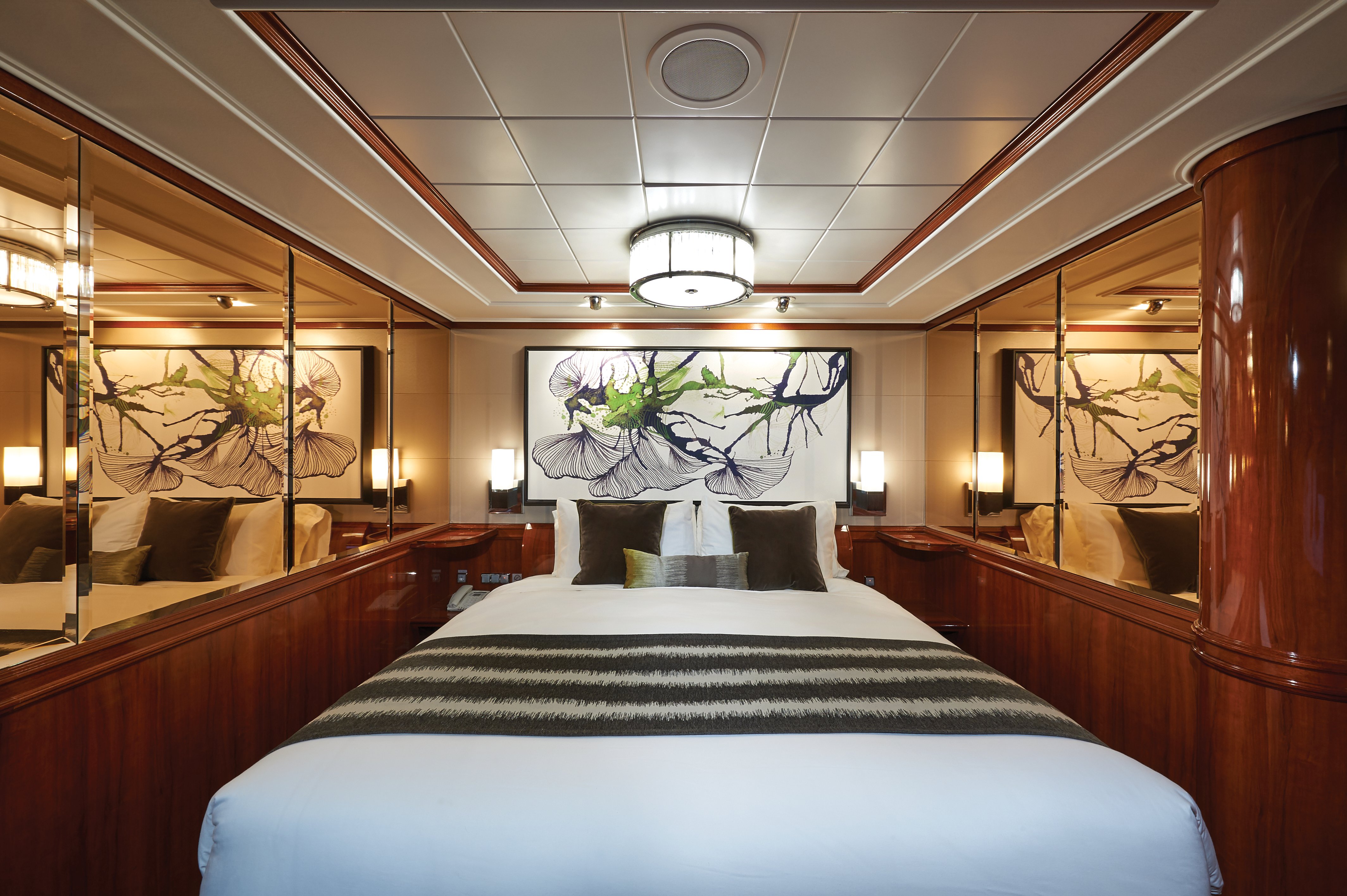 NCL Norwegian Jade The Haven Courtyard Penthouse with Balcony 2.jpeg