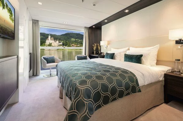 B-4 Cabin with Drop-Down Panoramic Window