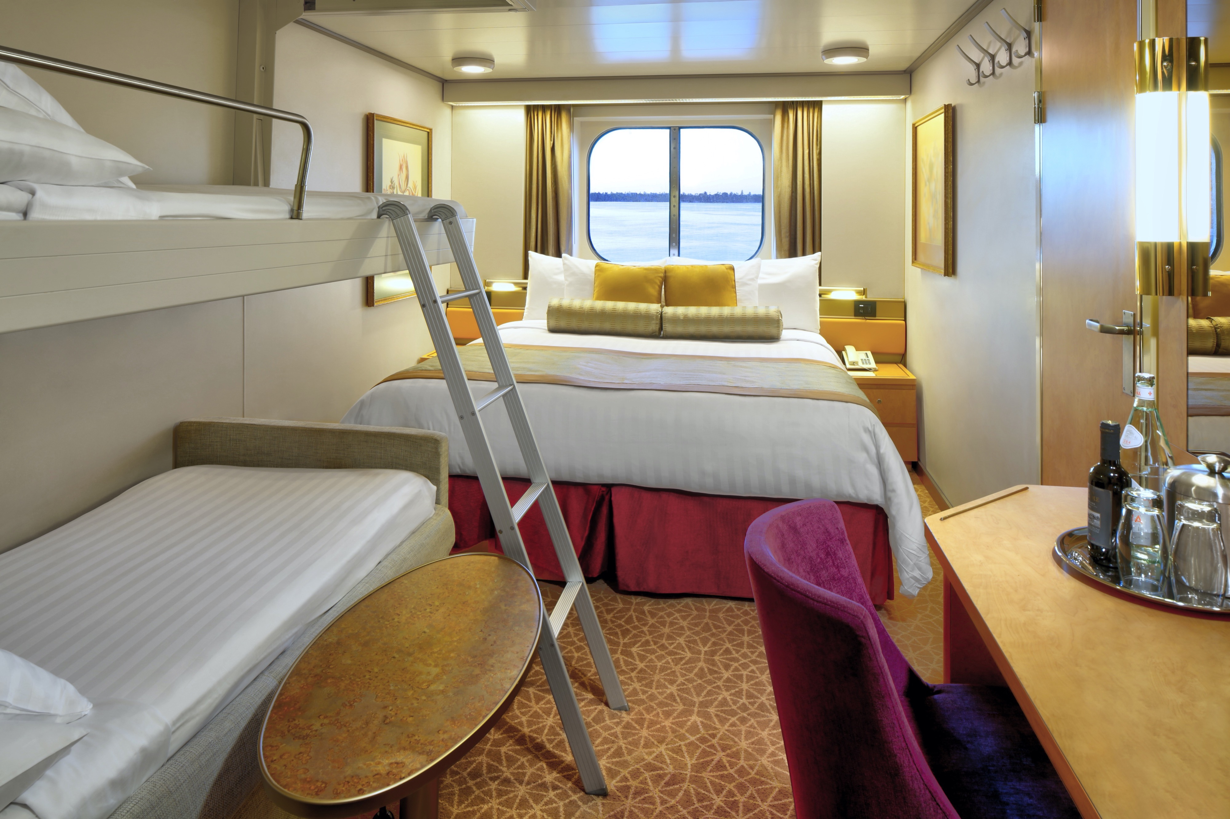 Ocean View: Partial Sea View