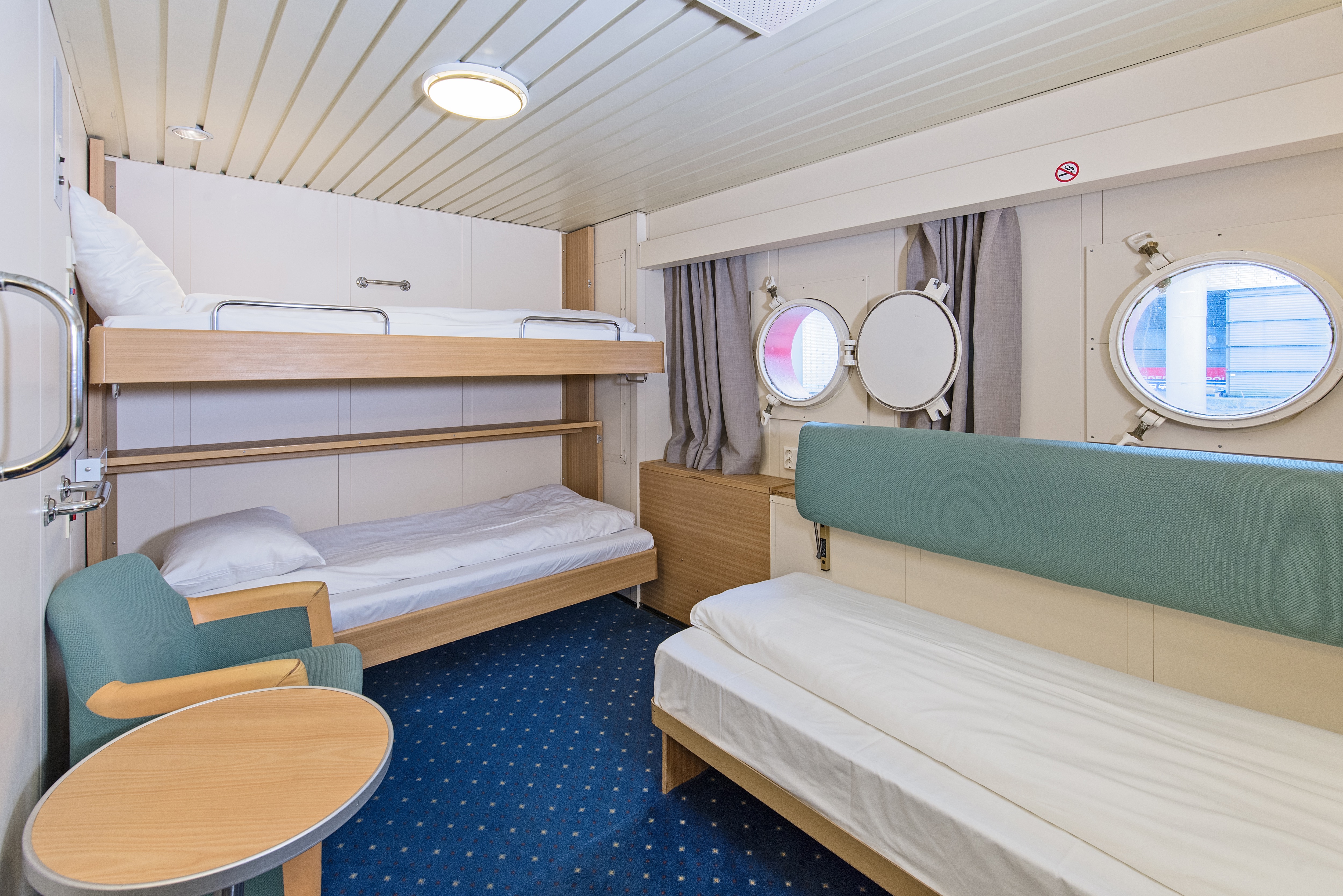 Polar Outside | Accessible cabin on lower deck