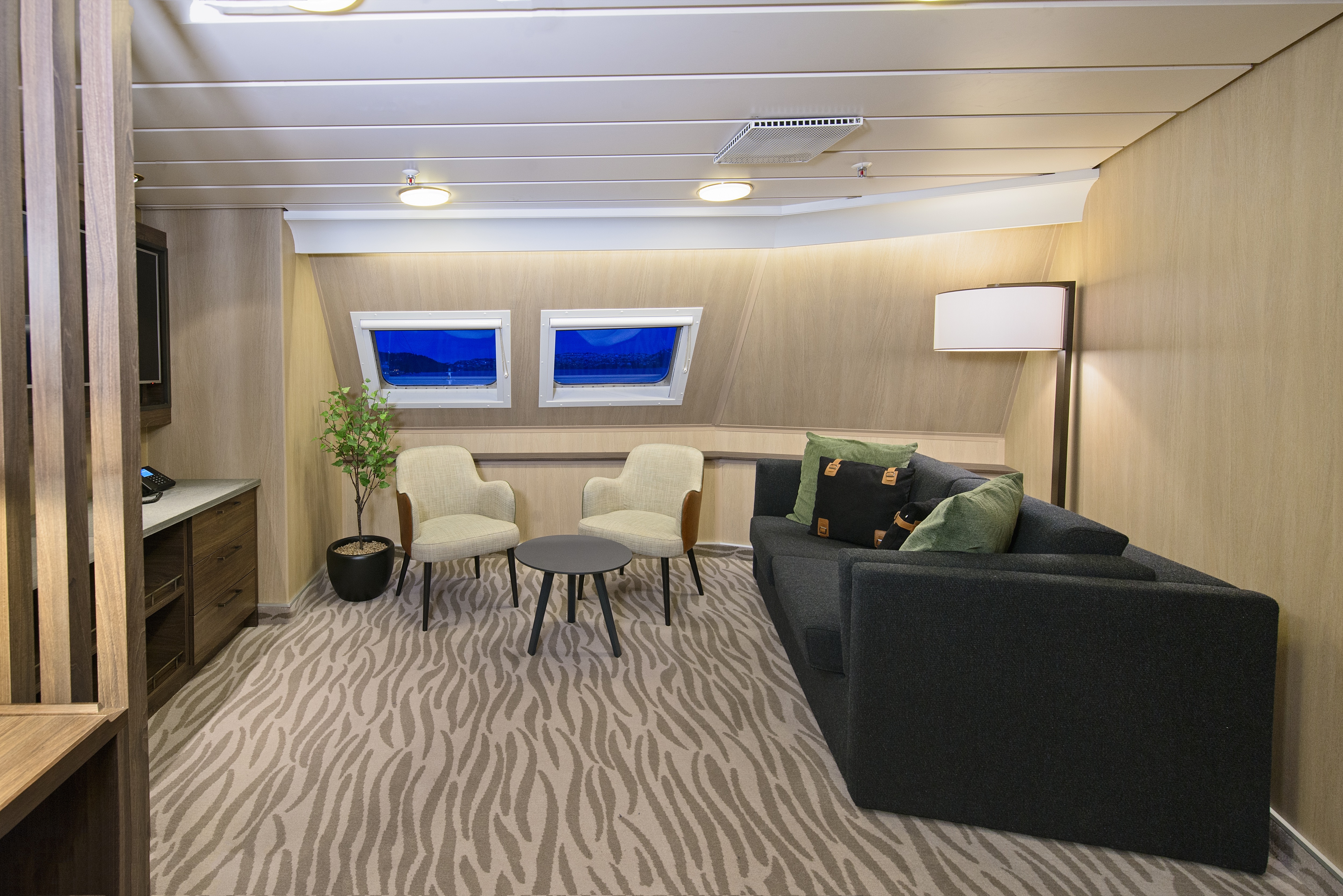 Expedition Suite | Two-bed suite on promenade deck