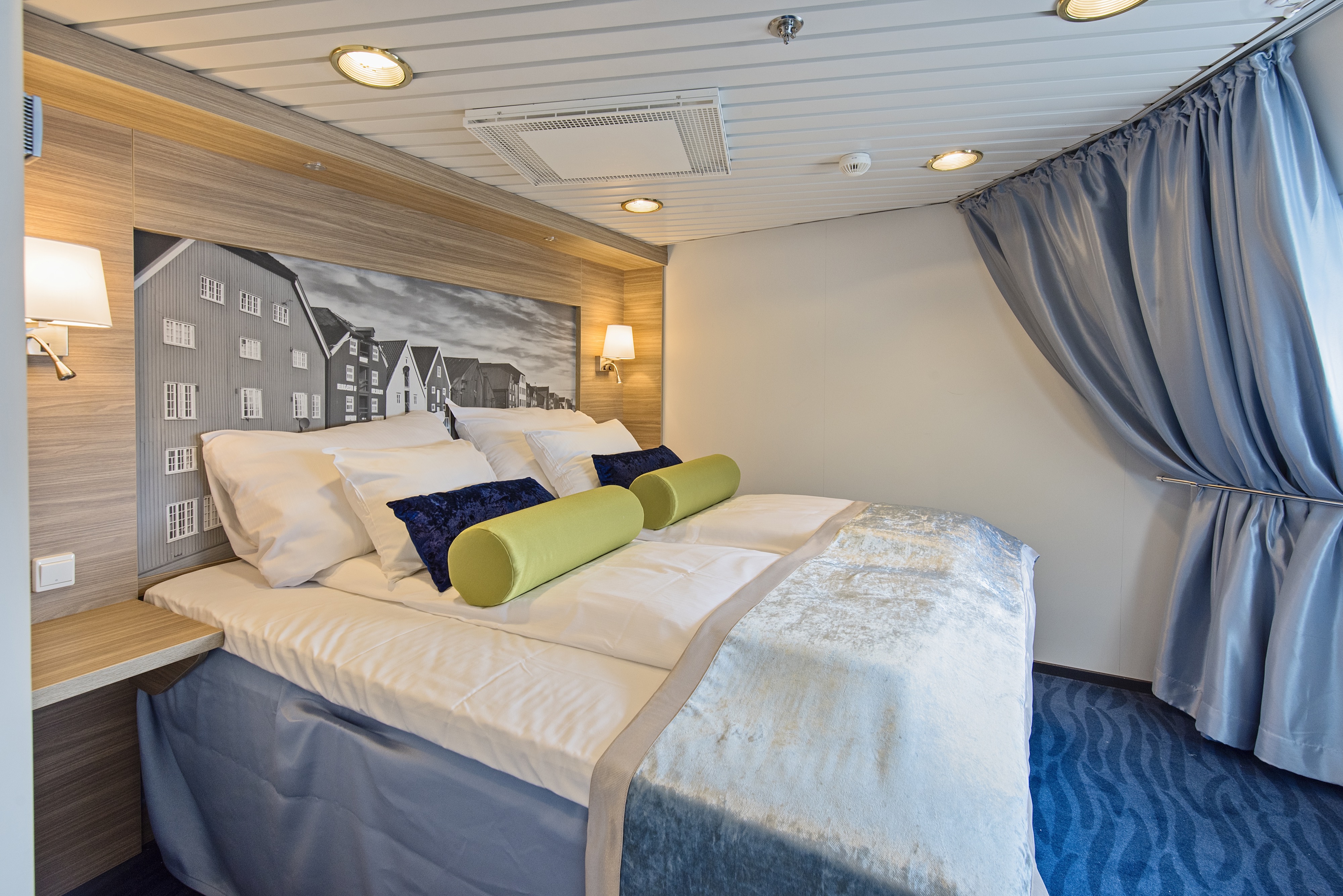 Expedition Suite | Suite on upper deck