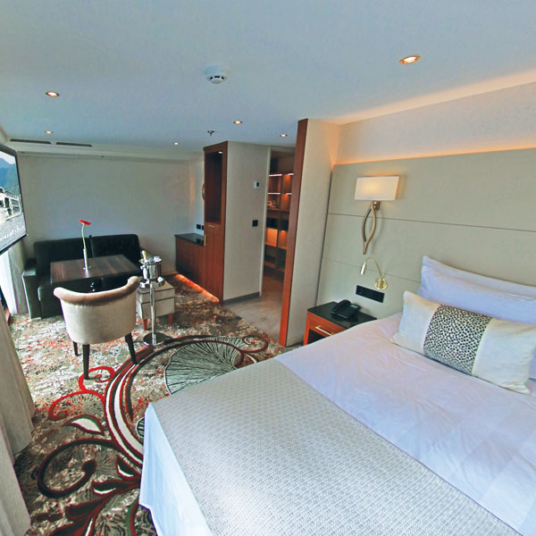 Category 7 | Diamond Deck