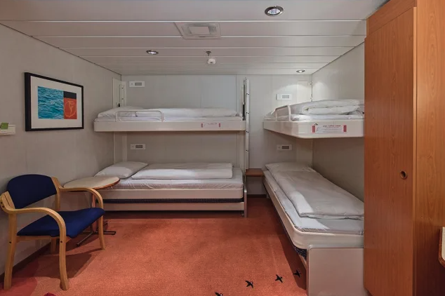 Polar Inside | Inside cabin - Lower deck for up to 4 travellers