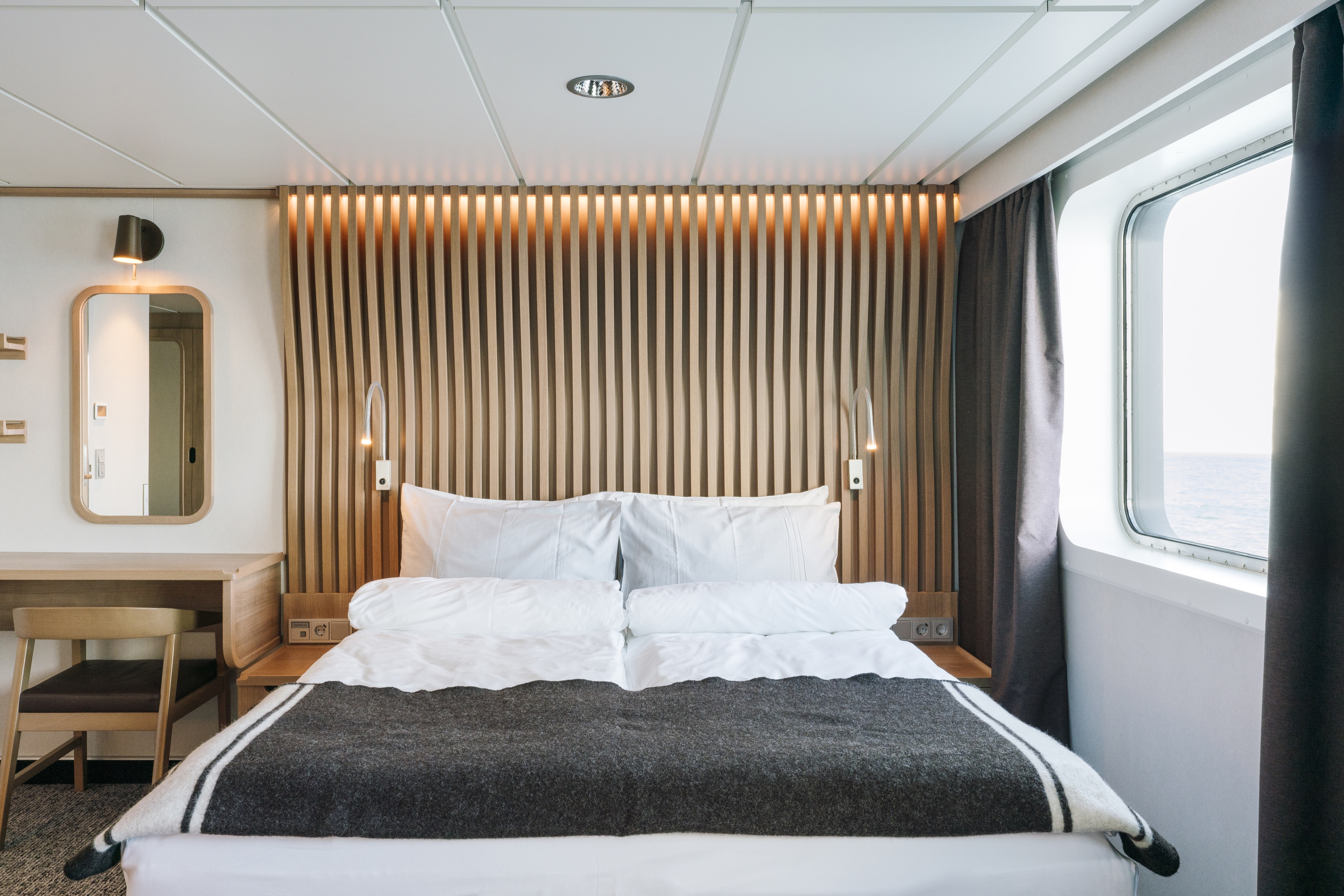 Arctic Superior | Outside cabin - Lower/middle decks