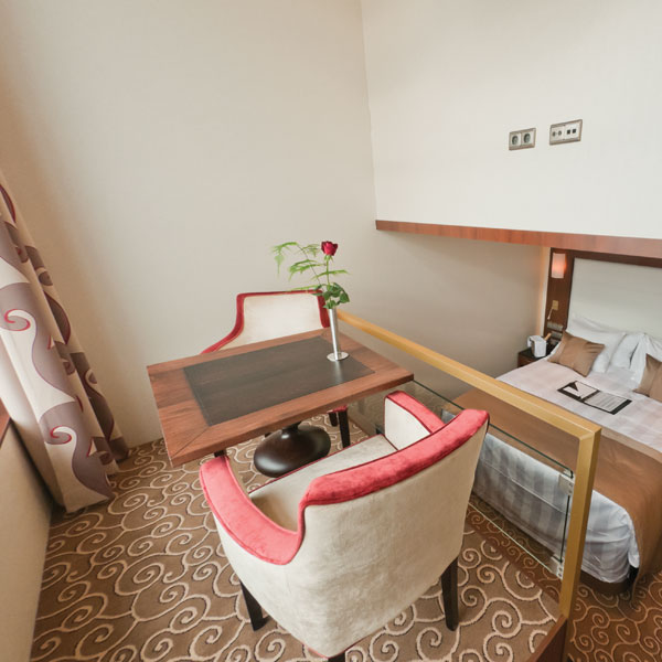 Category 3 | Emerald Deck