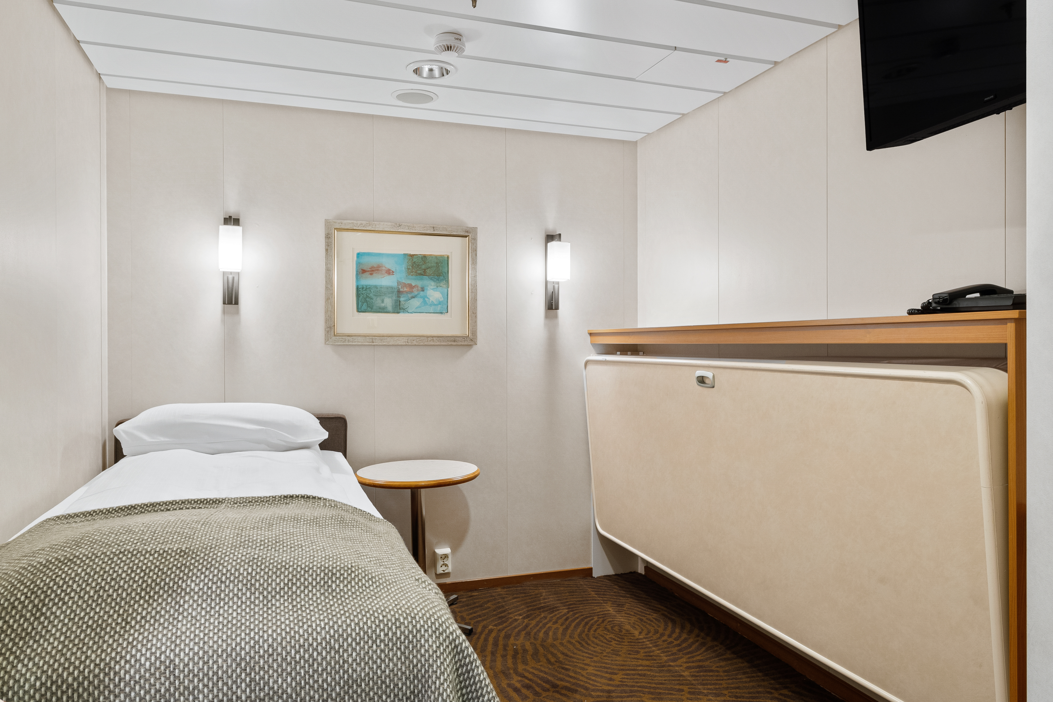 Polar Inside | Lower deck for two travellers