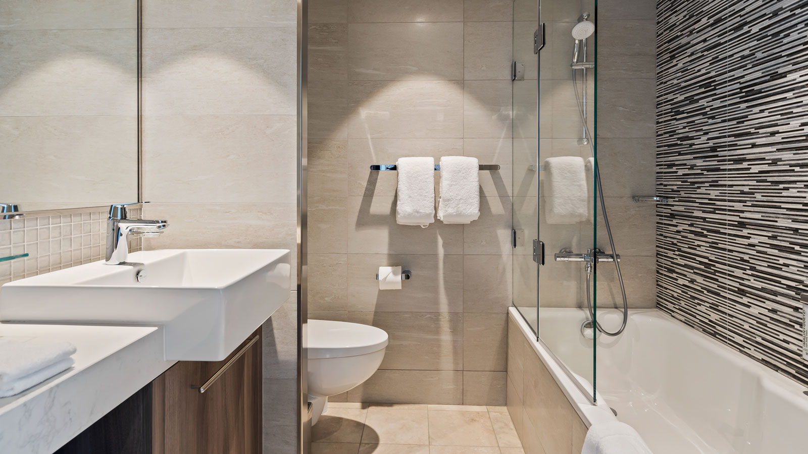 Crown Loft Suite with Balcony