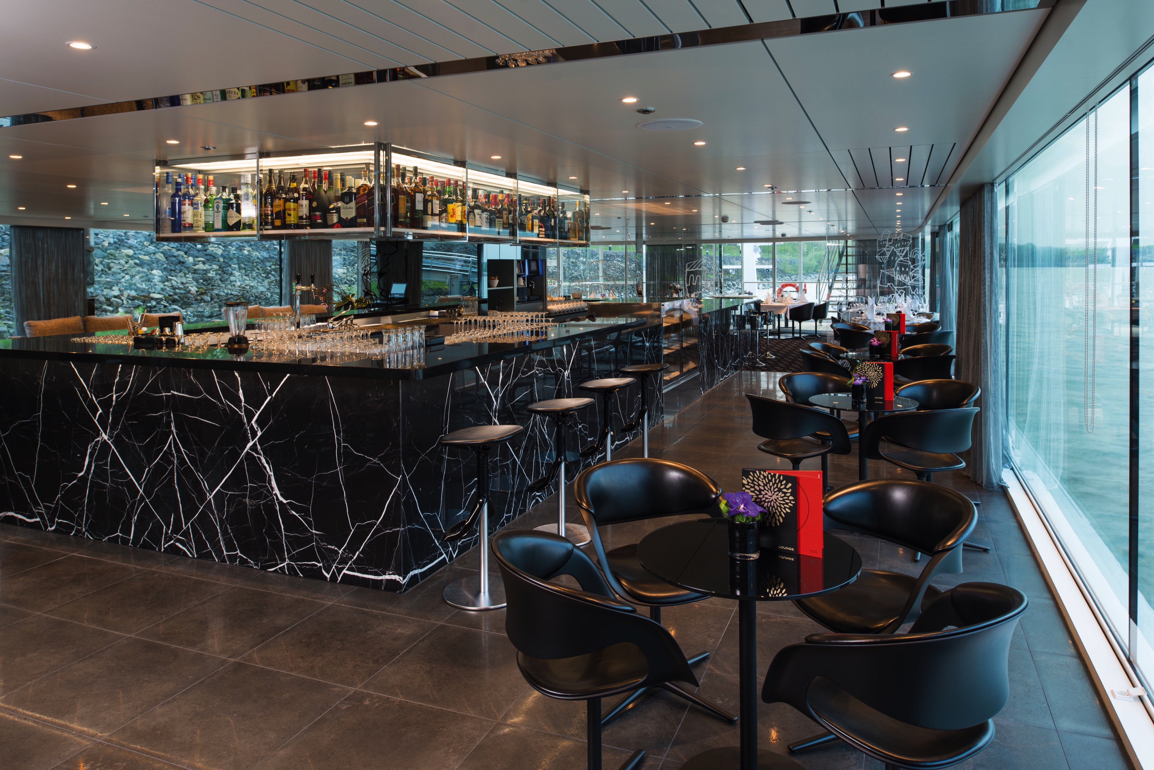 Panorama Lounge & Bar