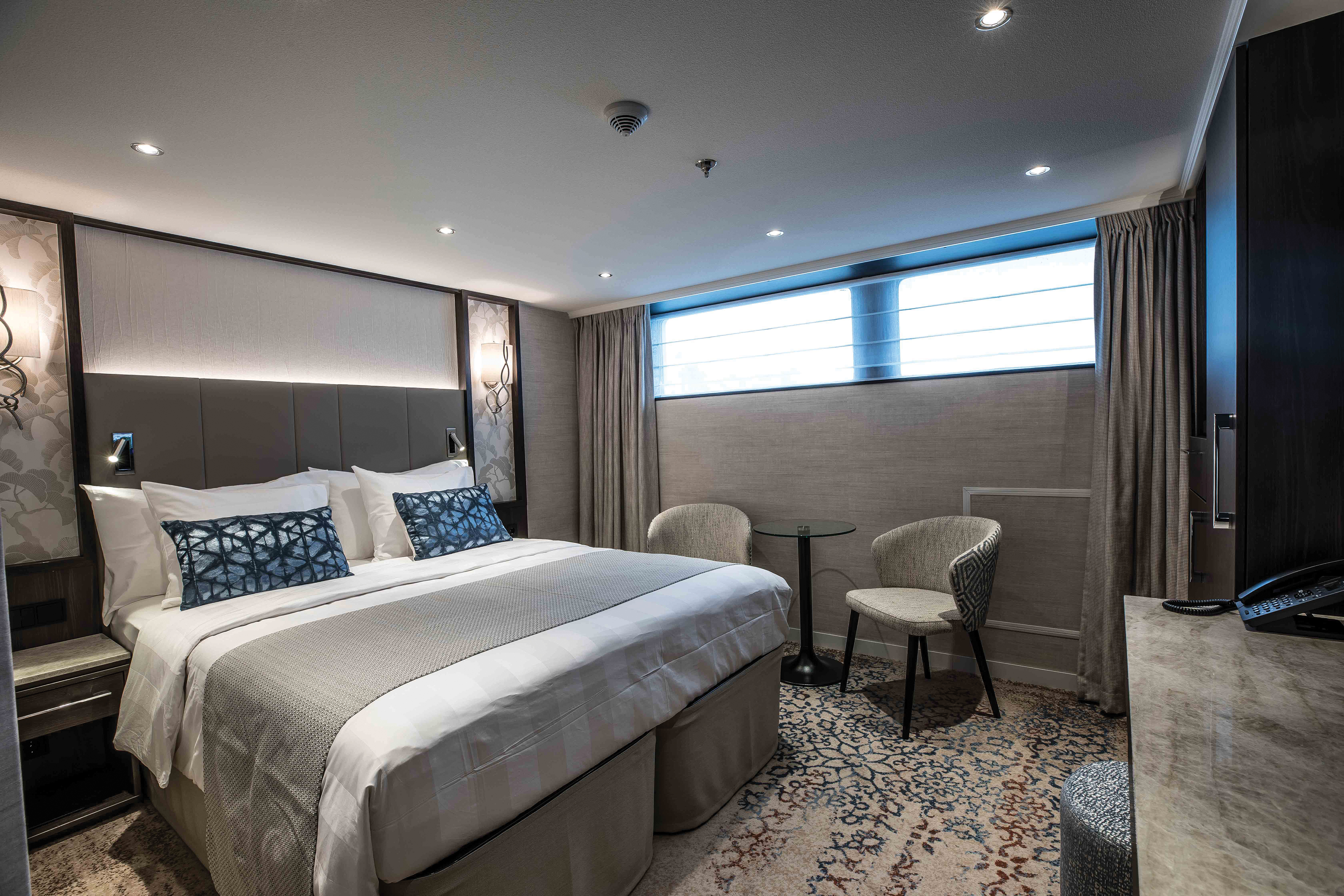 Category 1 Emerald Deck