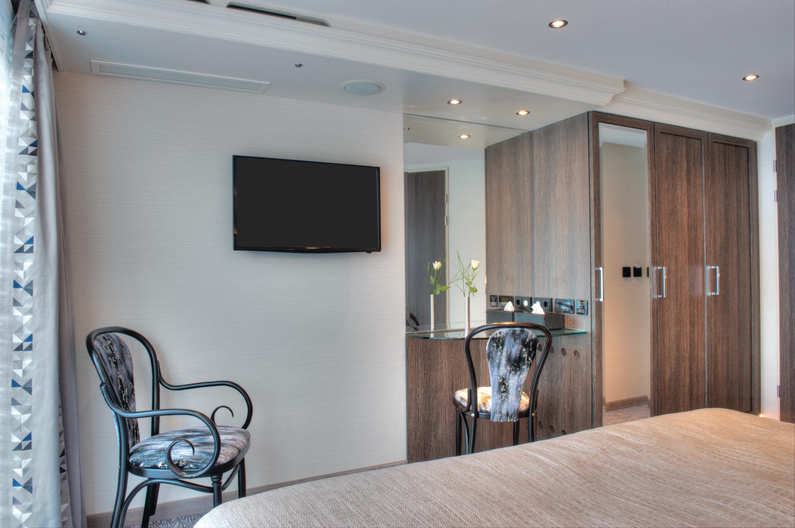 Category 2 | Ruby Deck