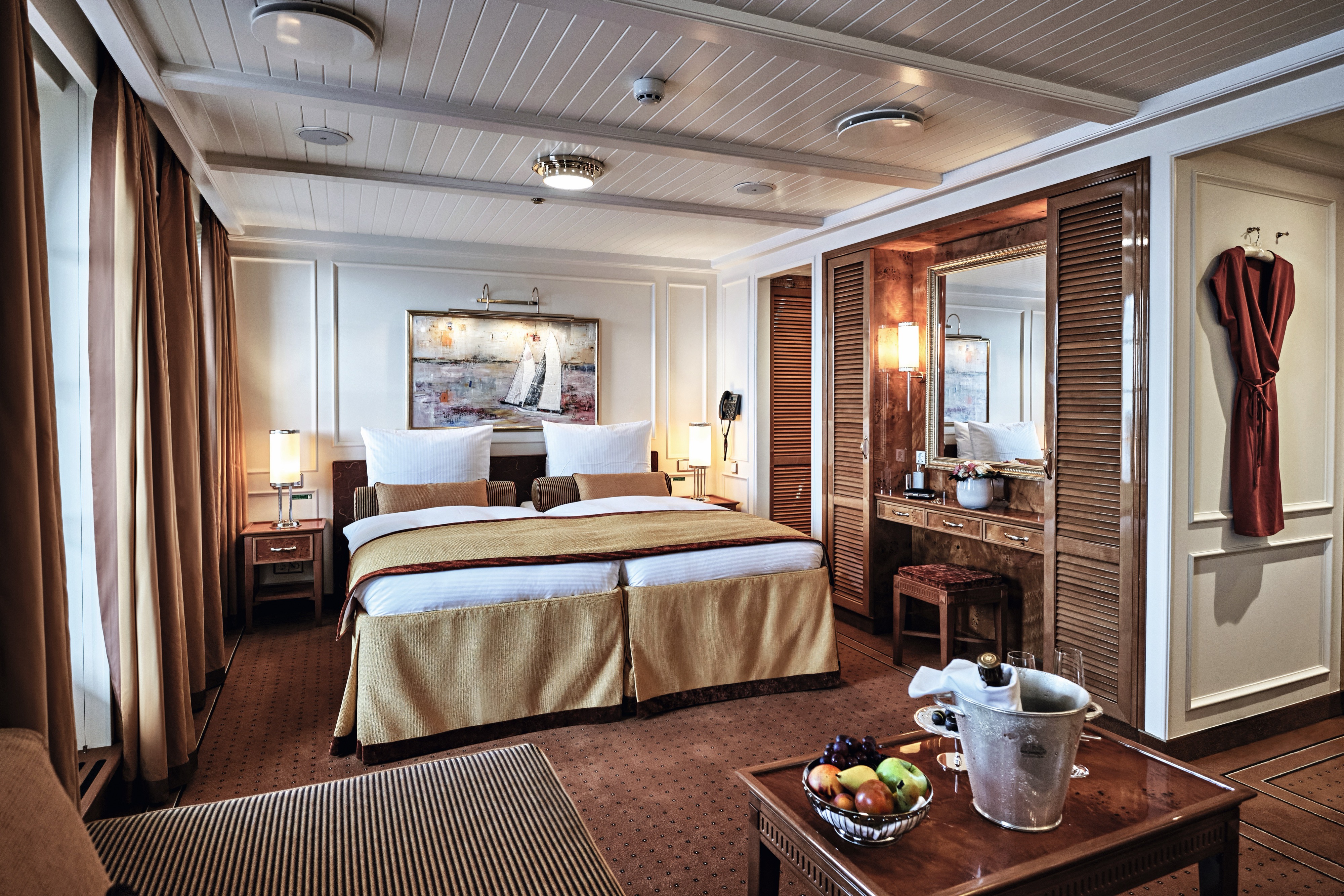 Suite cabin