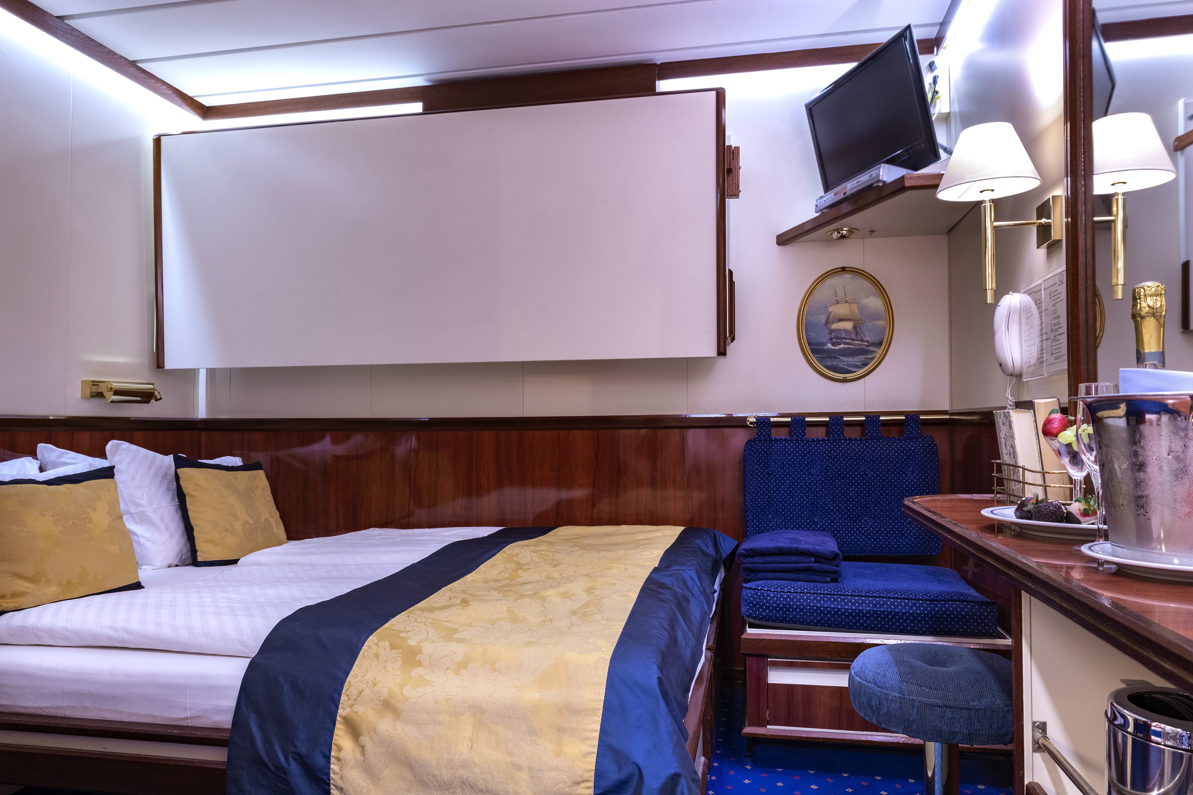 Category 5 - Inside or Outside Cabins